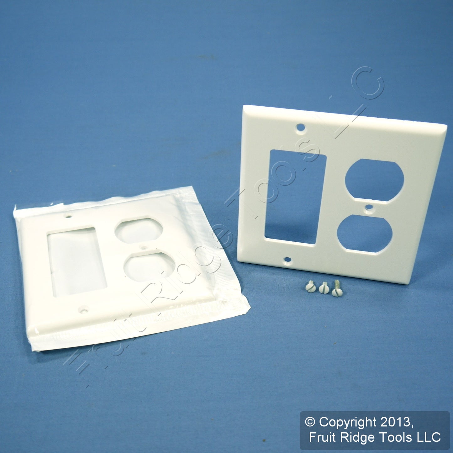 Leviton 80455-W White 2-Gang Duplex Decora Plastic Standard Wallplate Cover 2pcs