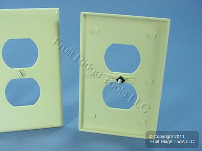 Leviton 80503-I Ivory 1-Gang Duplex Outlet Plastic Midway Wallplate Cover 3-pack