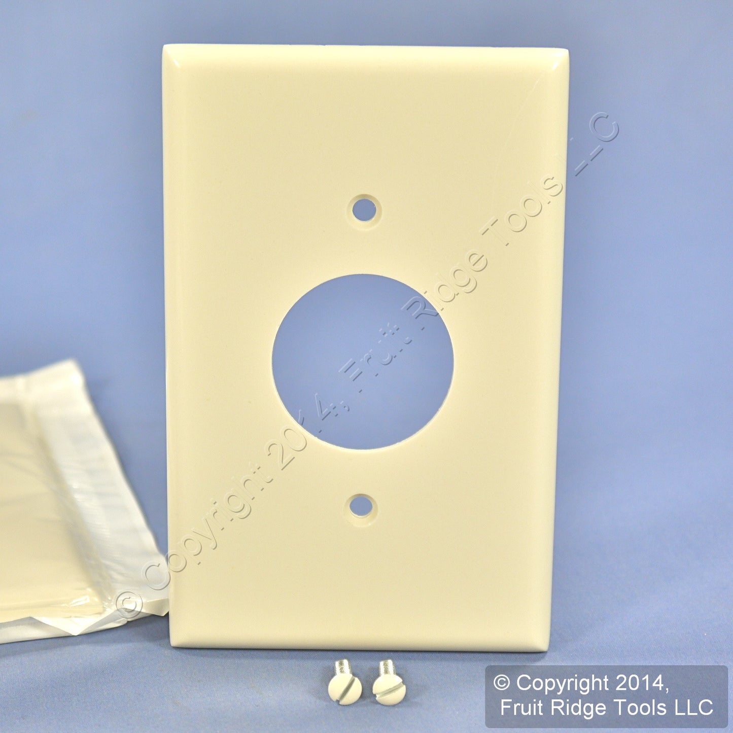 Leviton 80504-T Light Almond 1-Gang 1.406" Outlet Plastic Midway Wallplate 3pcs