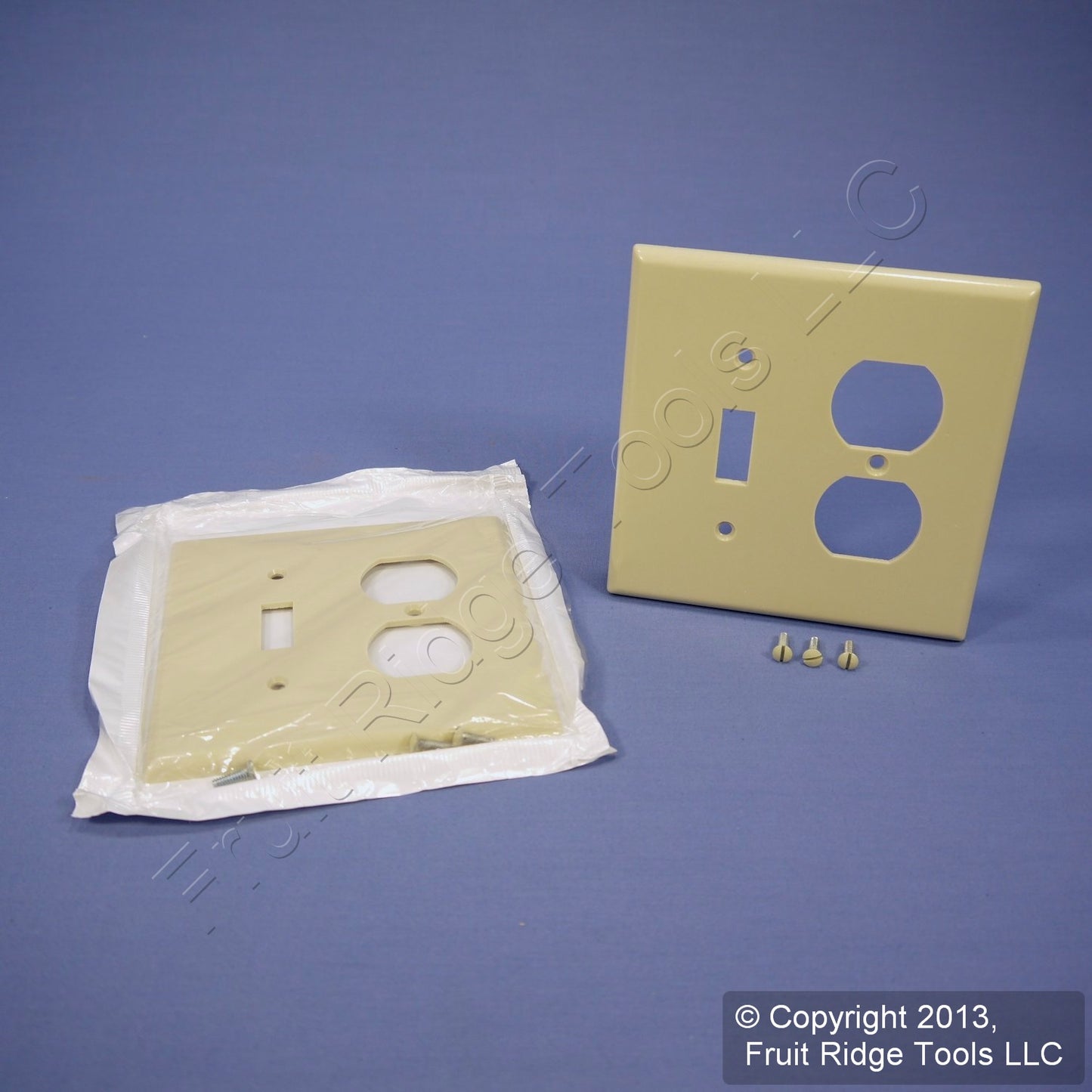 Leviton 80505-I Ivory 2-Gang Toggle Duplex Plastic Midway Wallplate Cover 2-pack