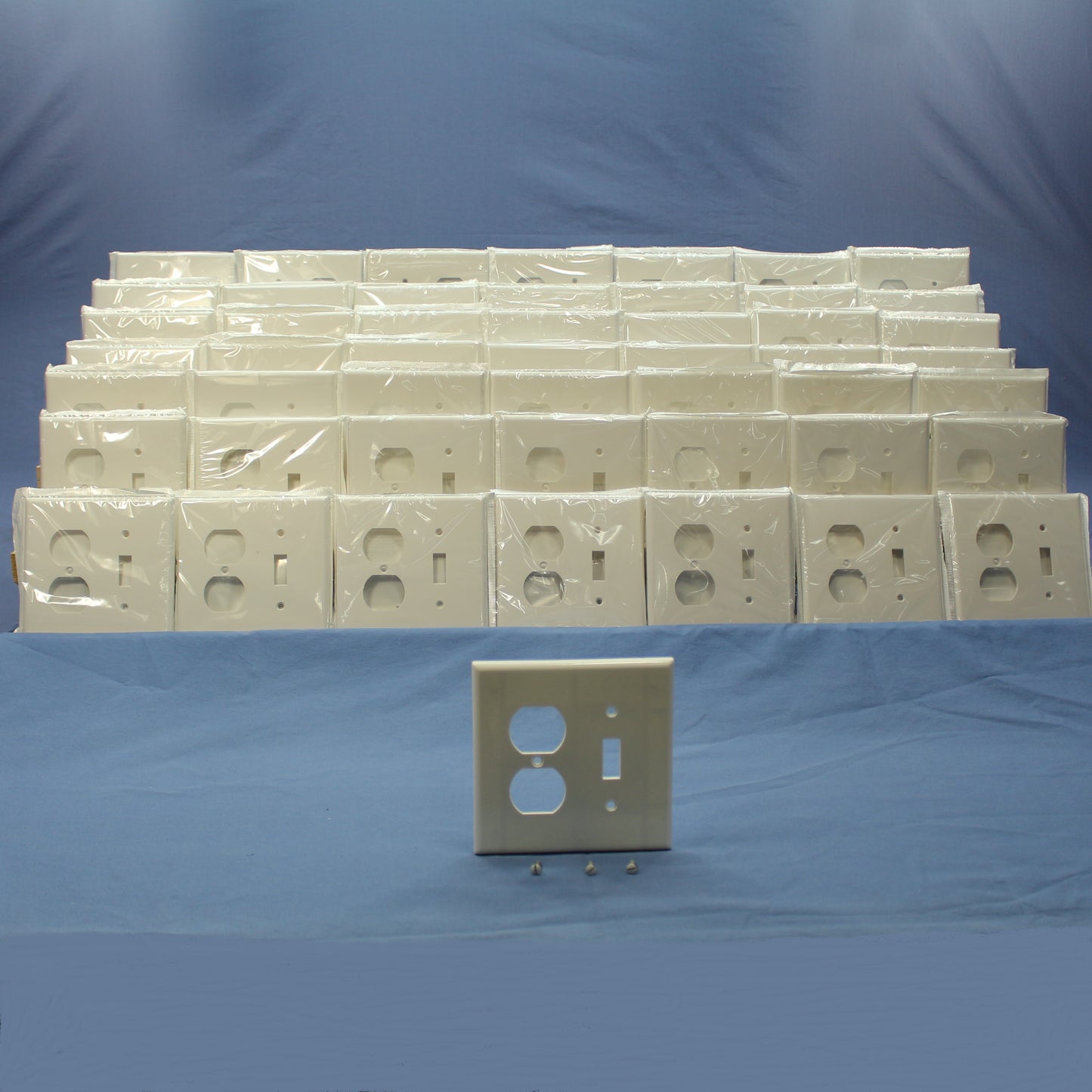 Leviton 80505-W White 2-Gang Toggle Duplex Plastic Midway Wallplate Cover 50pcs