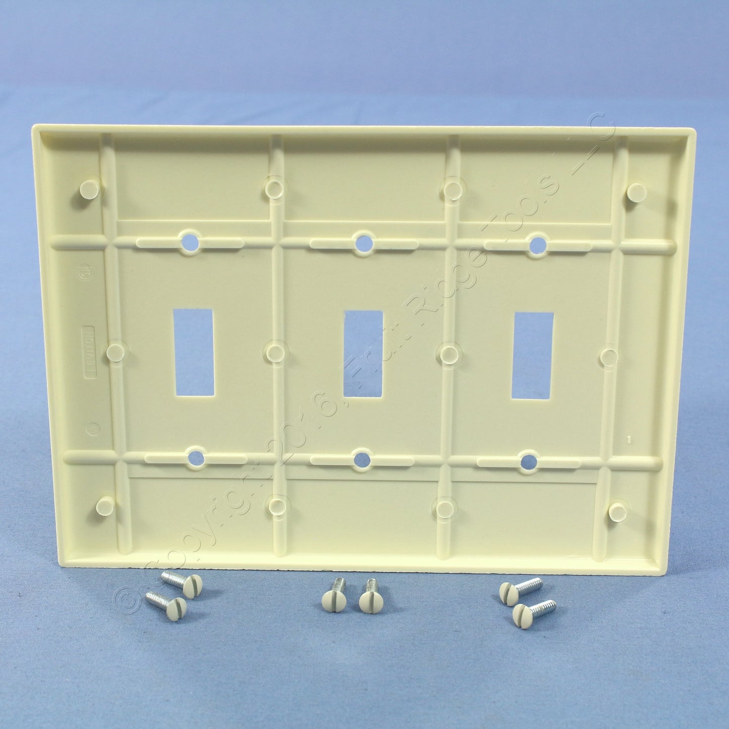 Leviton 80511-A Almond 3-Gang Toggle Switch Plastic Midway Wallplates 10-pack