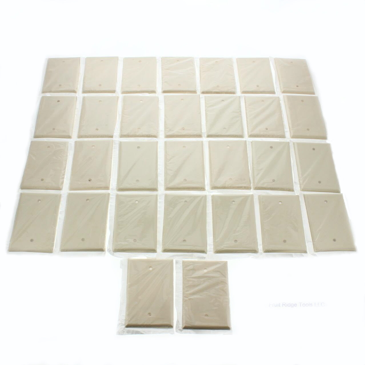 Leviton 80514-I Ivory 1-Gang Blank Plastic Midway Wallplate Cover BoxMount 30pcs