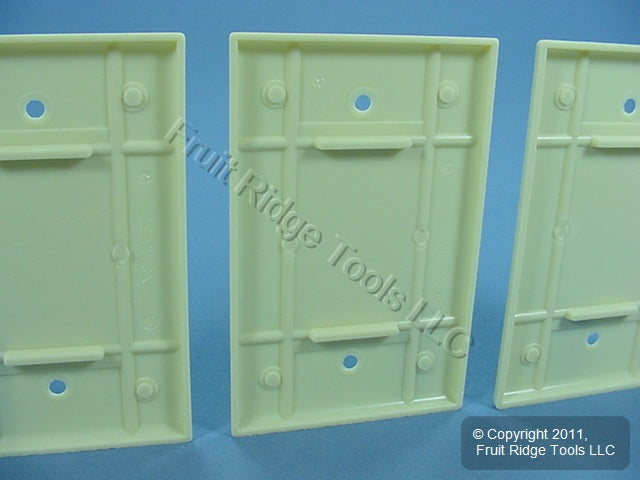 Leviton 80514-I Ivory 1-Gang Blank Plastic Midway Wallplate Cover Box Mount 3pcs