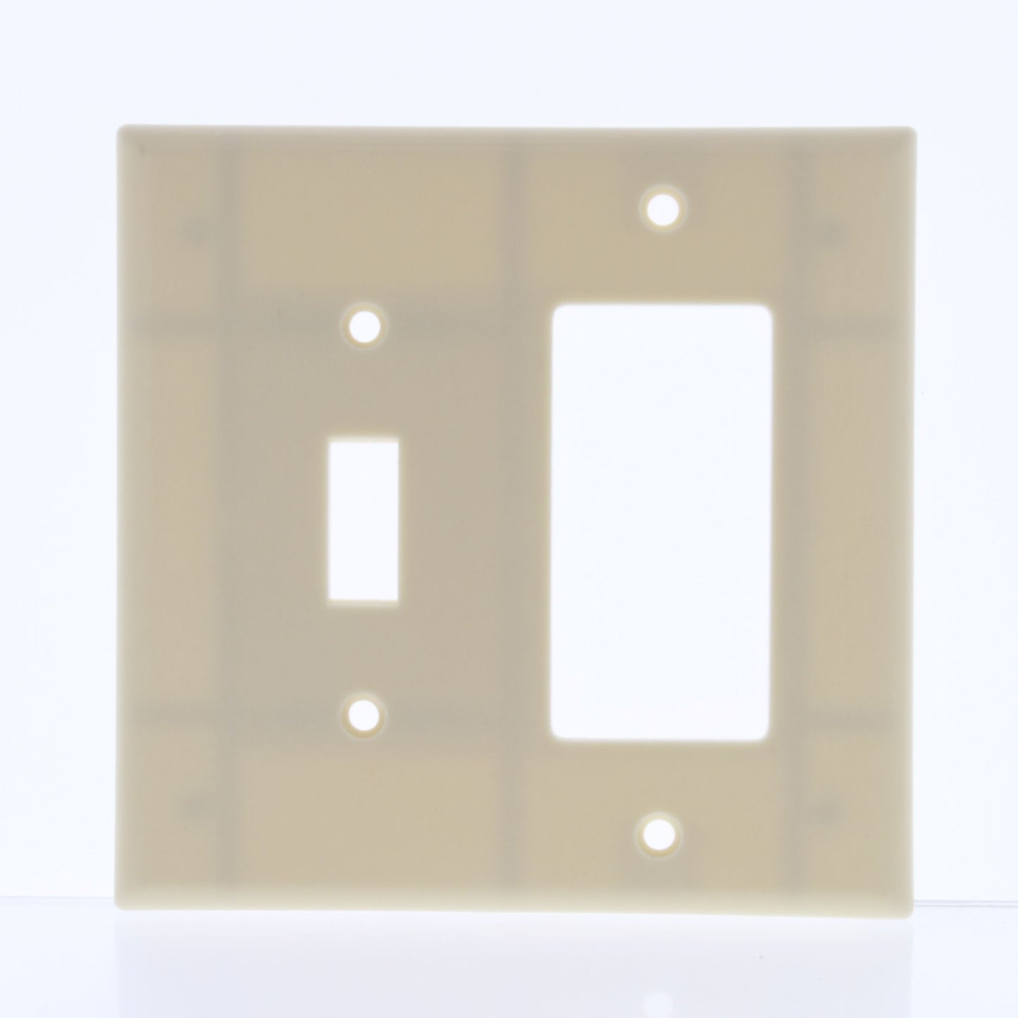 Leviton 80605-I Large Ivory 2-Gang Leviton Decora Switch GFCI Wallplates 25-Pack