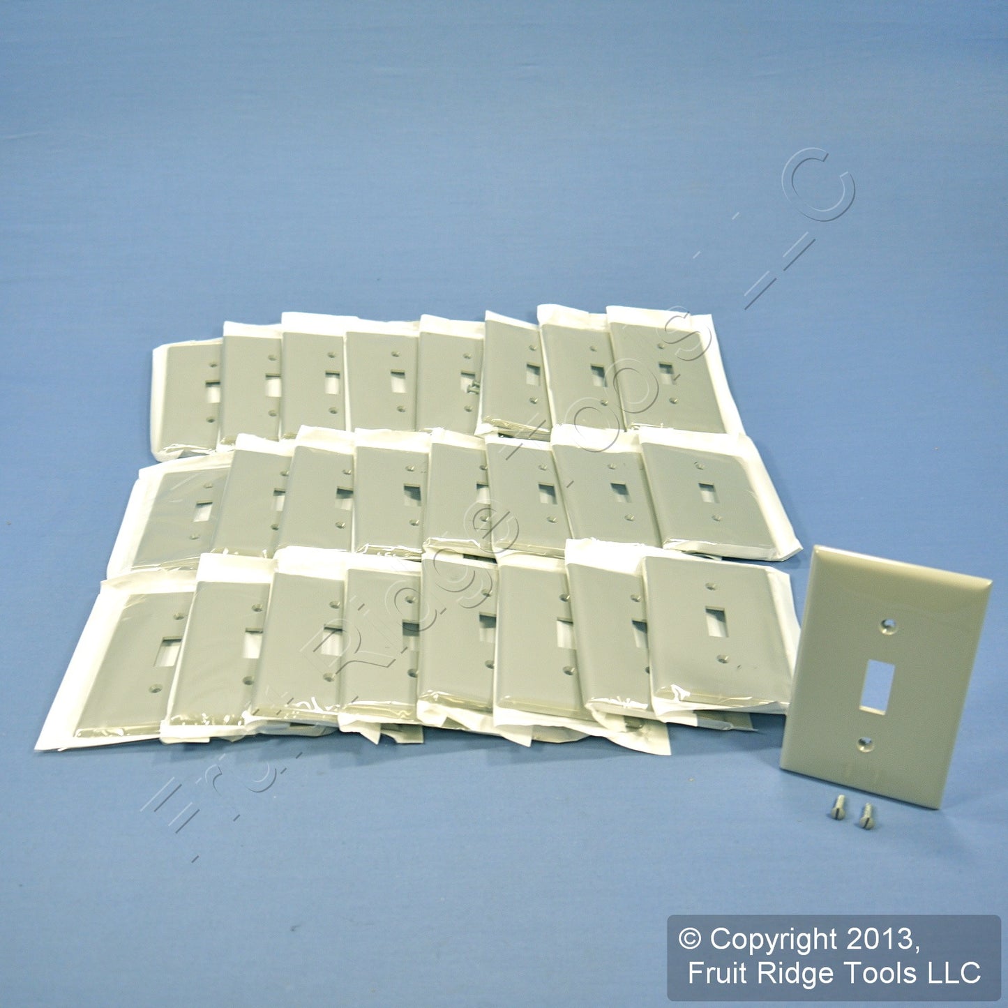 Leviton 80701-GY Gray 1-Gang Toggle Switch Unbreakable Nylon Wallplates 25pcs