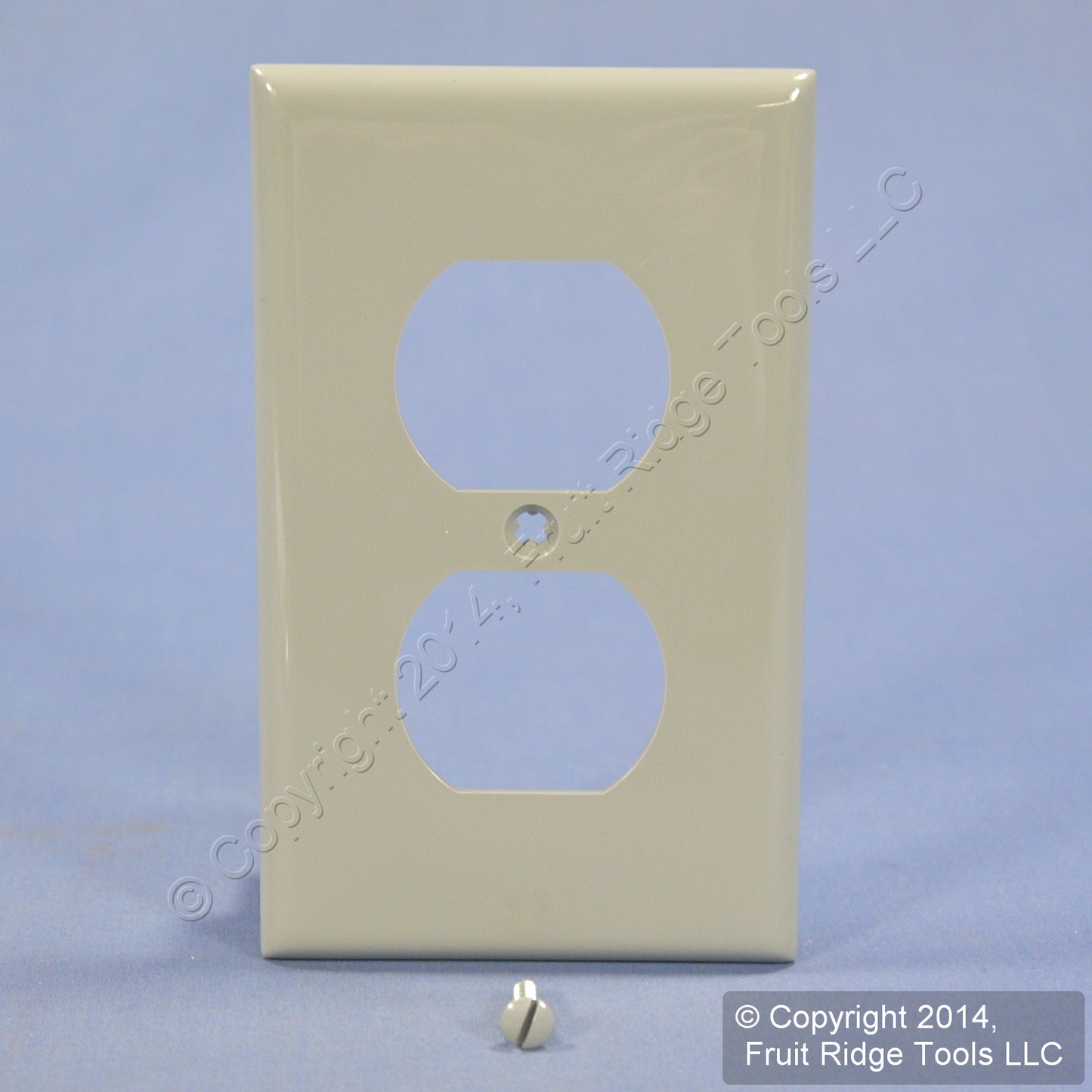 Leviton 80703-GY Gray 1-Gang Duplex Unbreakable Nylon Standard Wallplate Cover