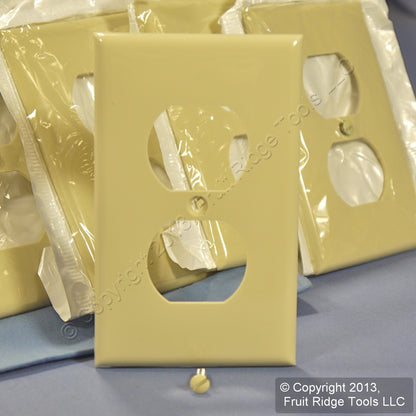 Leviton 80703-I Ivory 1-Gang Receptacle Wallplates Nylon Outlet Covers 200-Pack