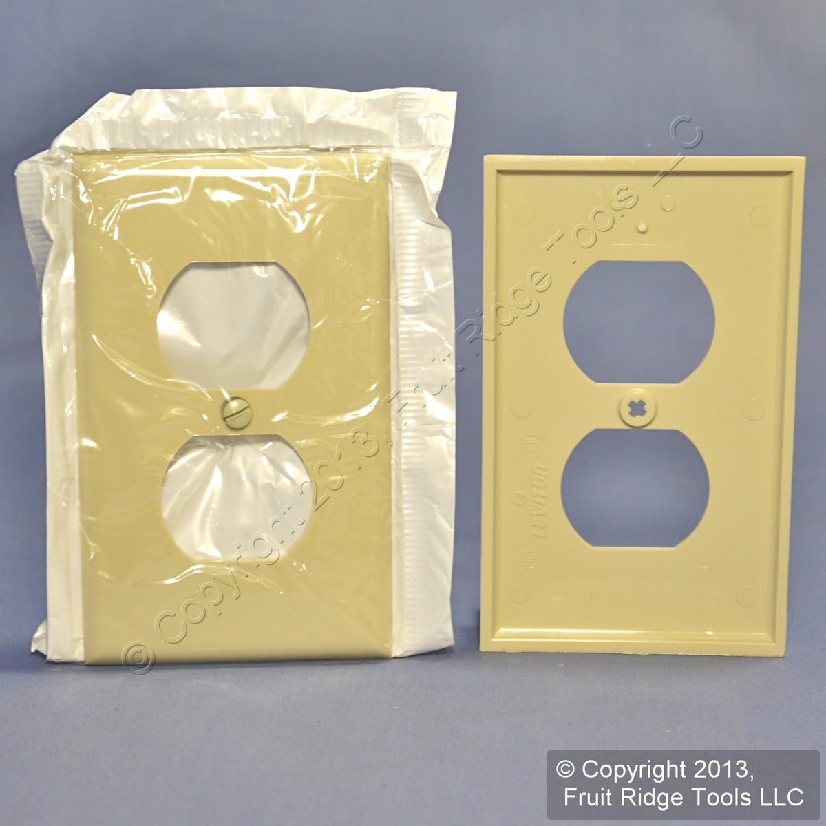 Leviton 80703-I Ivory 1-Gang Receptacle Wallplates Nylon Outlet Covers 200-Pack