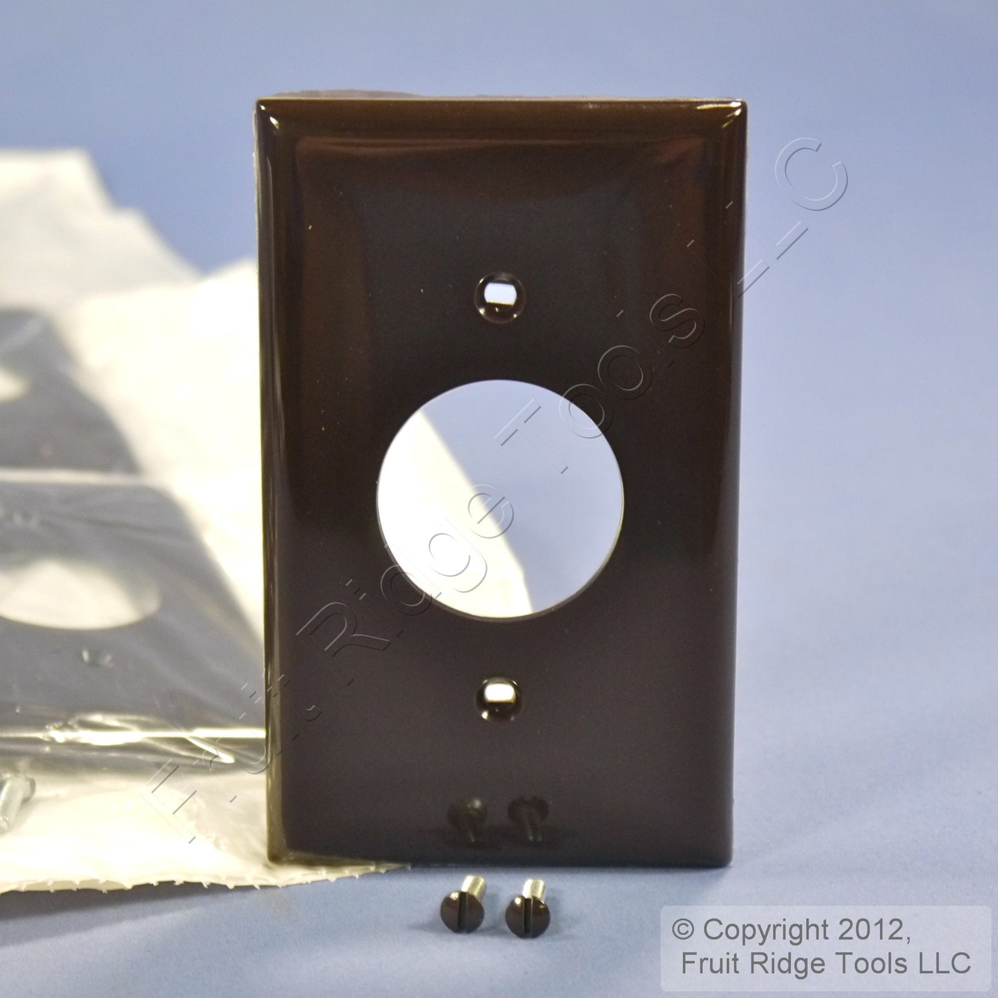 Leviton 80704 Brown 1-Gang 1.406in. Outlet Unbreakable Wallplate Covers 25pcs