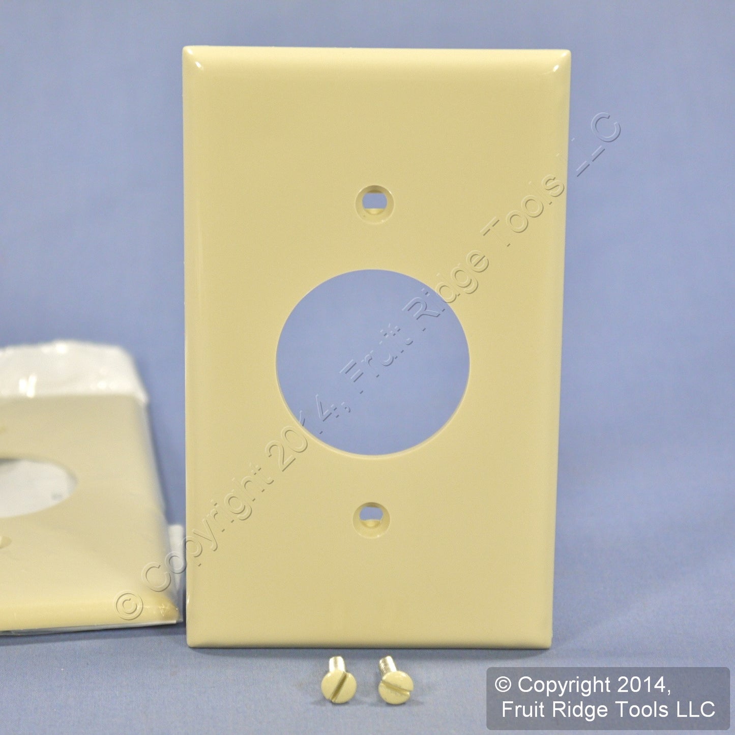 Leviton 80704-I Ivory 1-Gang 1.406in. Outlet Unbreakable Wallplate Cover 3pcs