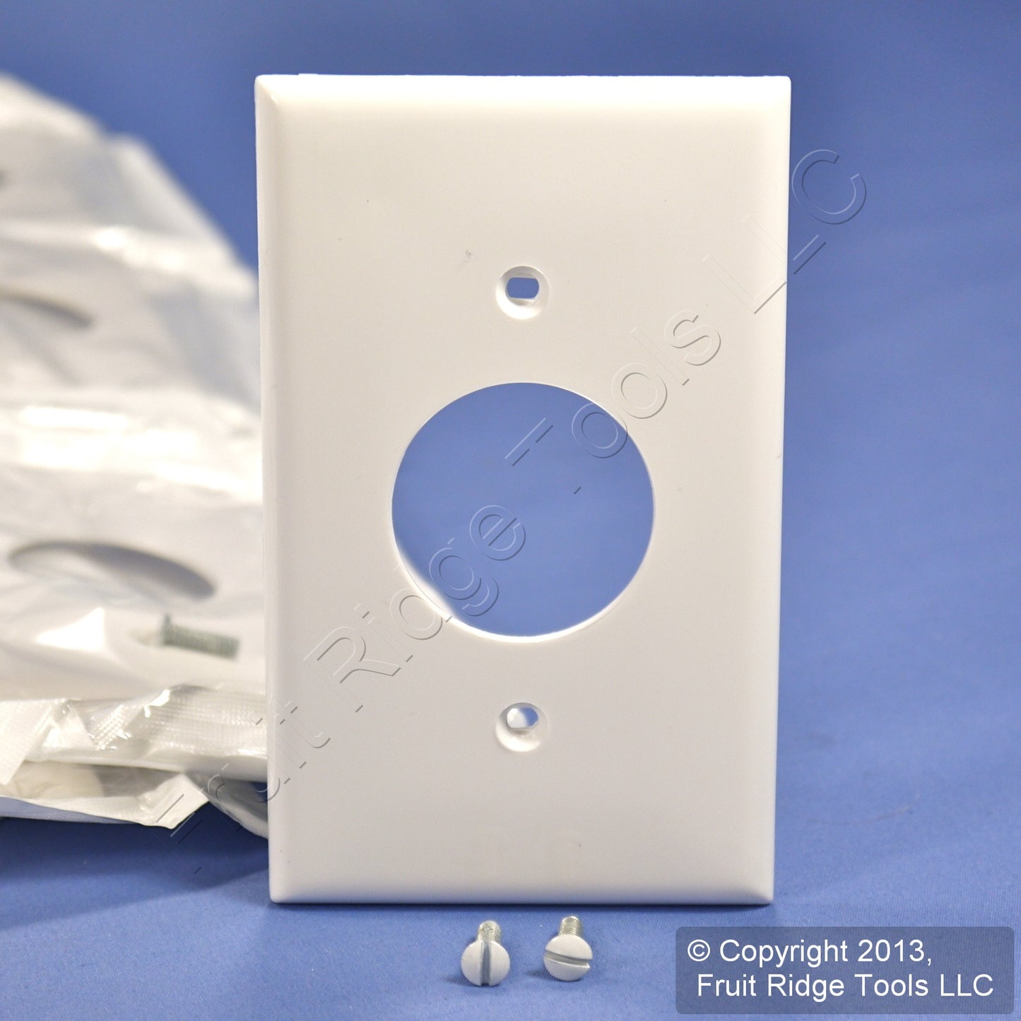 Leviton 80704-W White 1-Gang 1.406in. Outlet Unbreakable Wallplate Cover 25pcs
