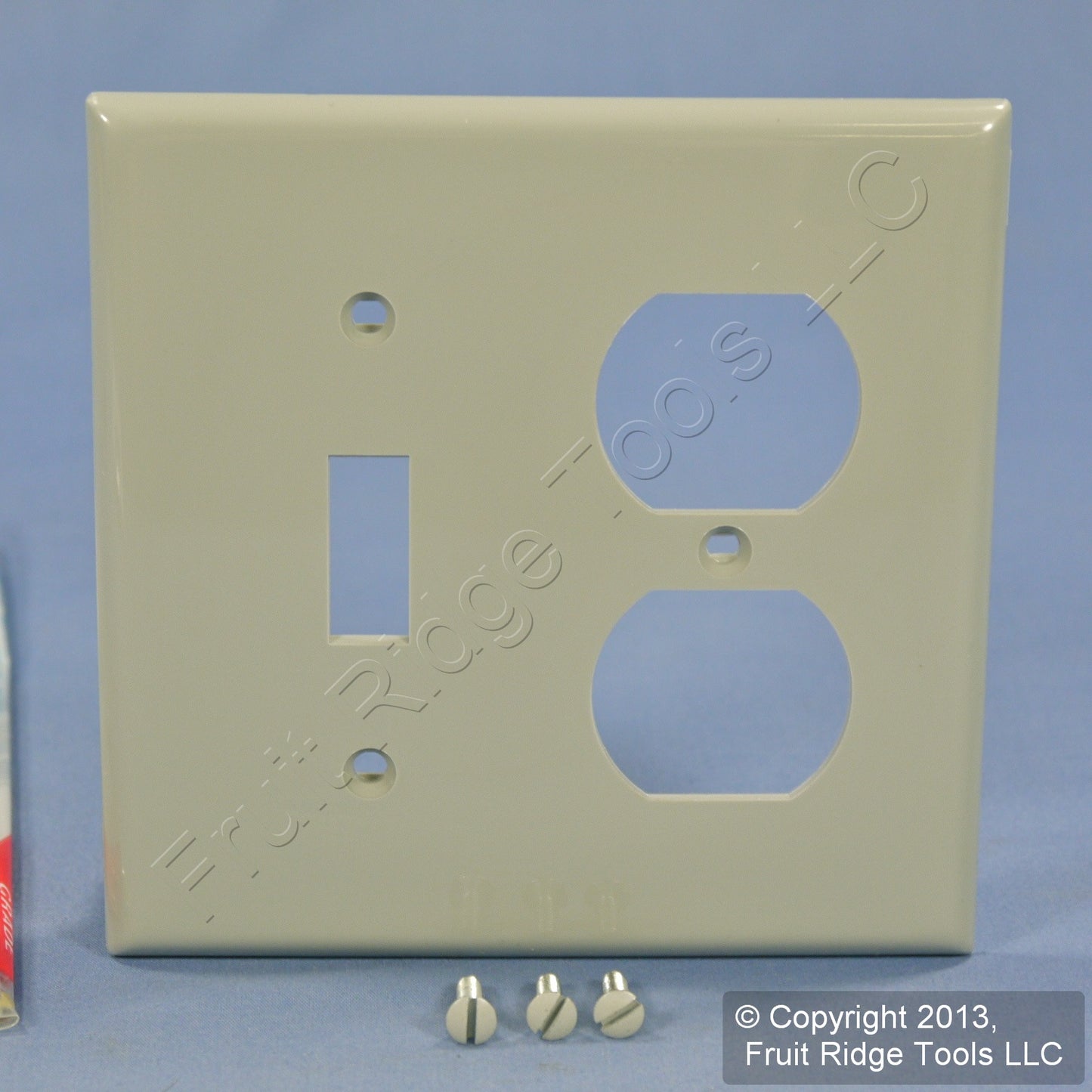 Leviton 80705-GY Gray 2-Gang Toggle Duplex Outlet Unbreakable Wallplates 2pcs