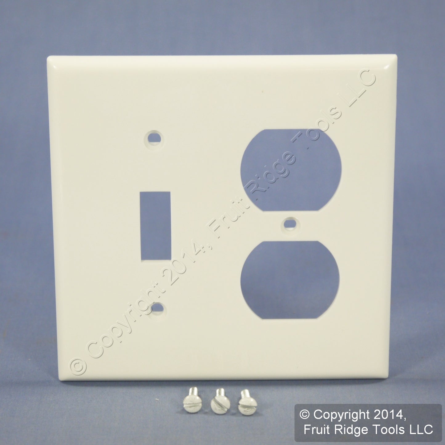 Leviton White 2Gang Unbreakable Wallplate Switch Duplex Receptacle Cover 80705-W