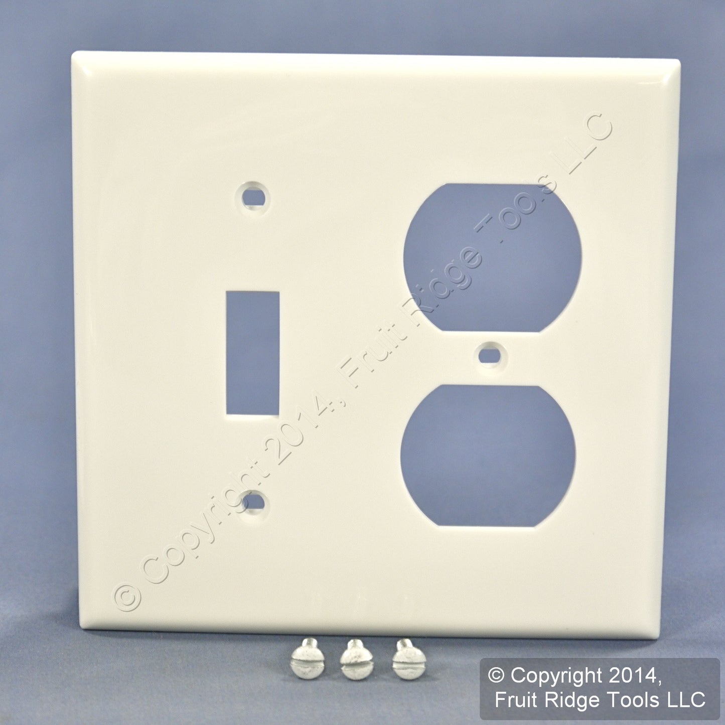 Leviton 80705-W White 2-Gang Toggle Duplex Outlet Unbreakable Wallplates 2pcs