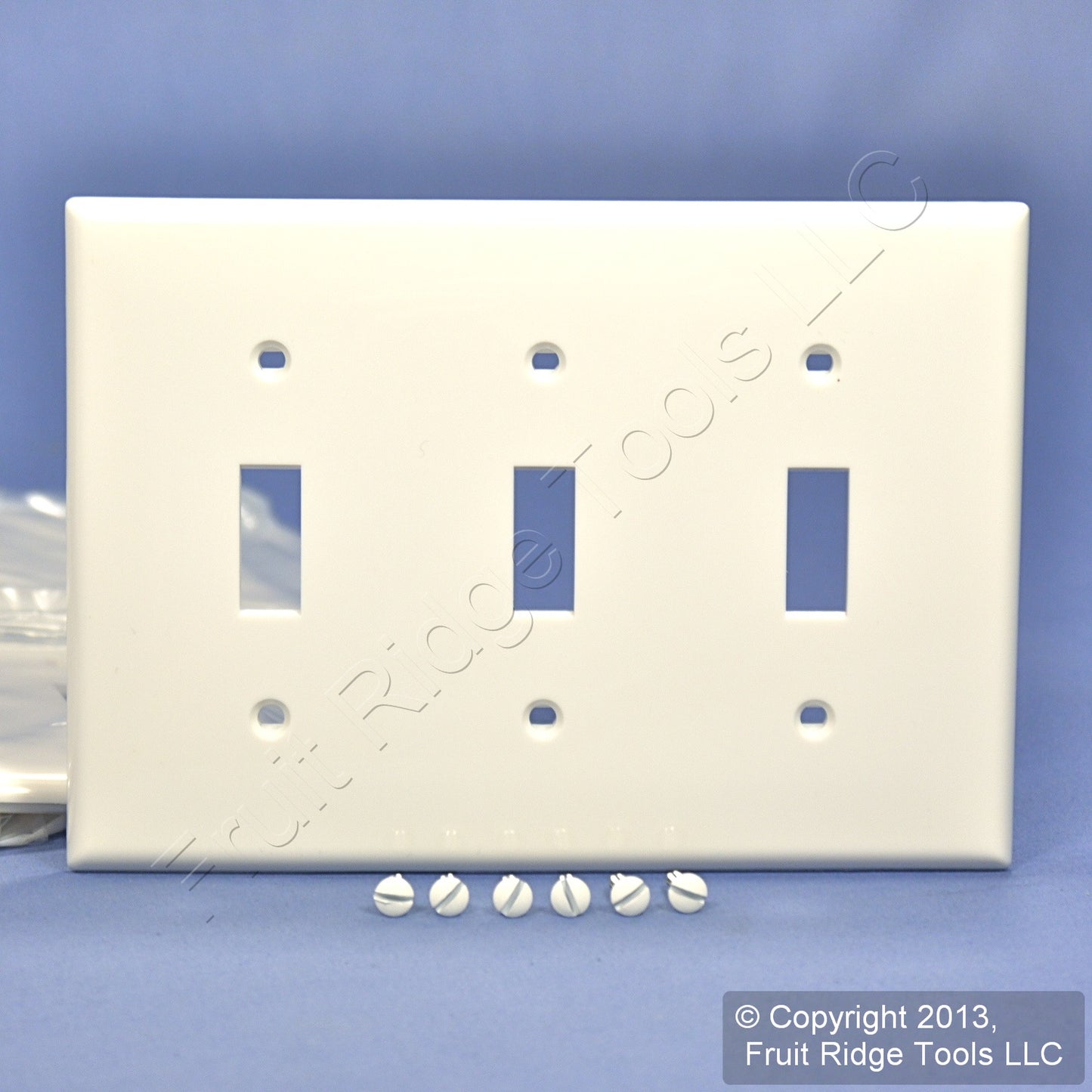 Leviton 80711-W White 3-Gang Toggle Switch Unbreakable Nylon Wallplates 10pcs