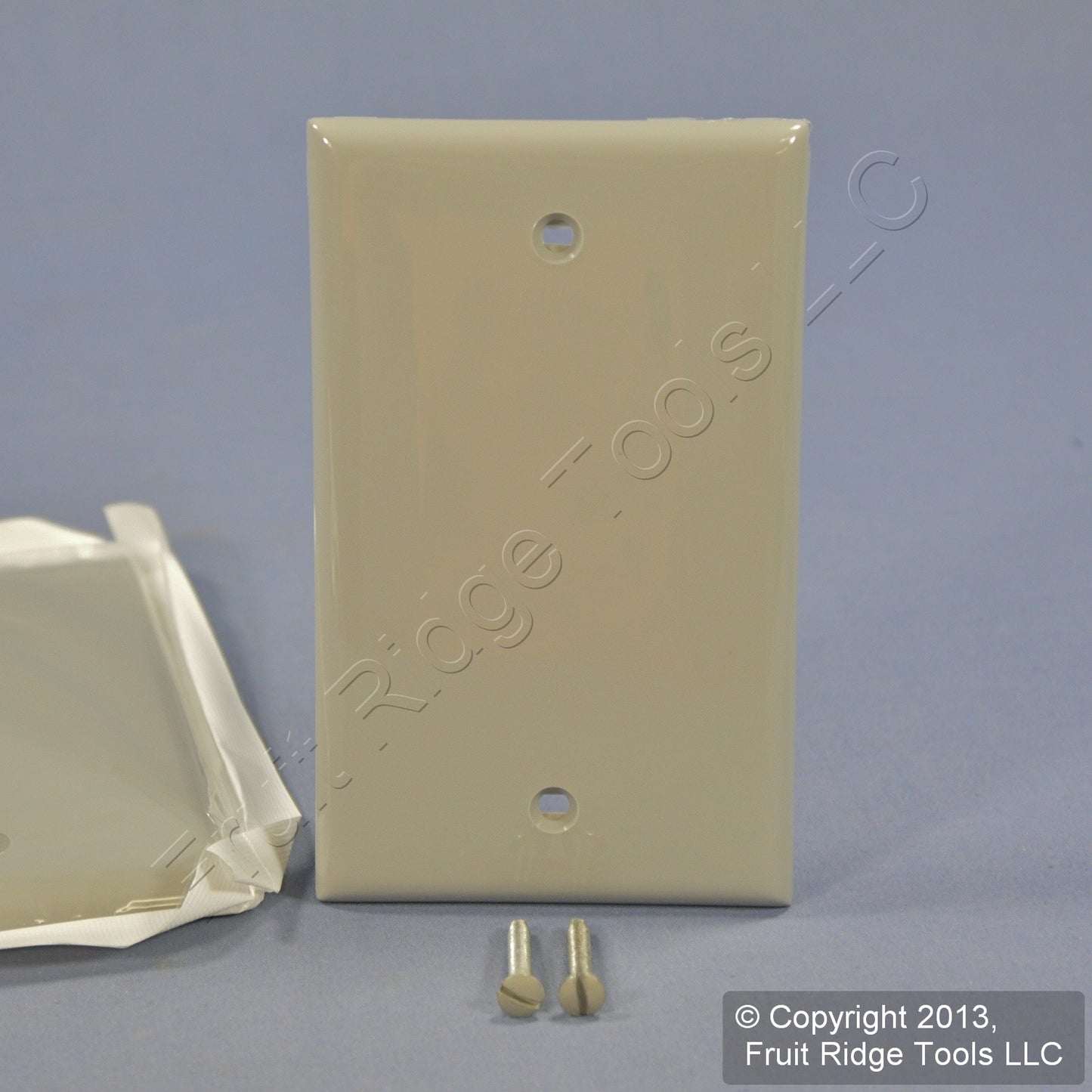 Leviton 80714-GY Gray 1-Gang Blank Nylon Wallplate Box Mount Grey Covers 3-Pack