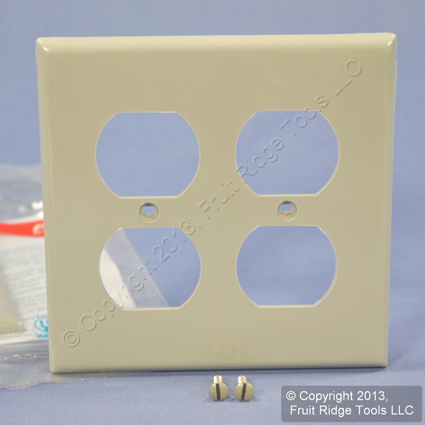 Leviton 80716-GY Gray 2-Gang Duplex Outlet Unbreakable Nylon Wallplates 2pcs
