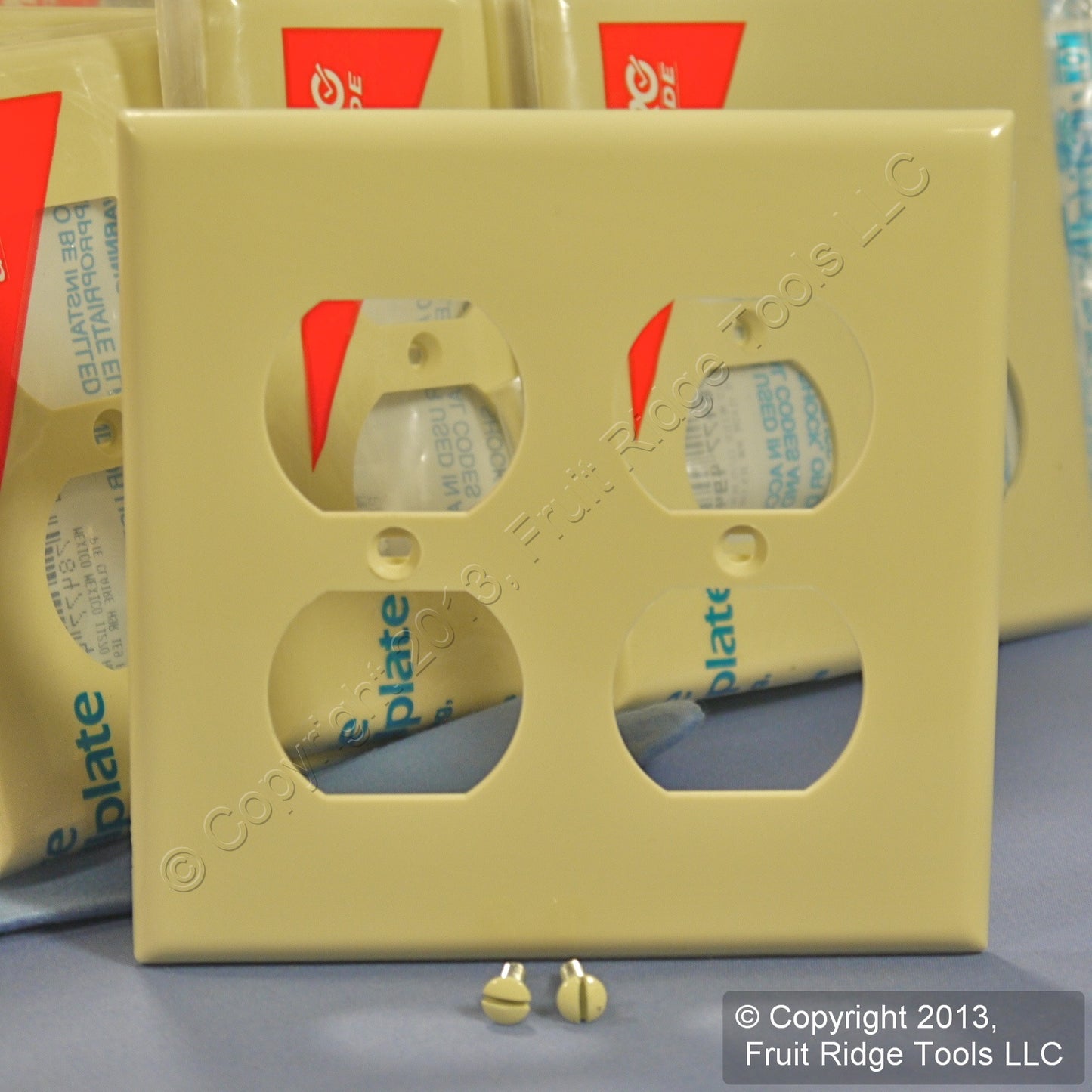 Leviton 80716-I Ivory 2-Gang Duplex Outlet Unbreakable Nylon Wallplates 100pcs