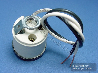 Leviton Porcelain Black Flange Keyless Medium Base Lampholder Socket 8152-060