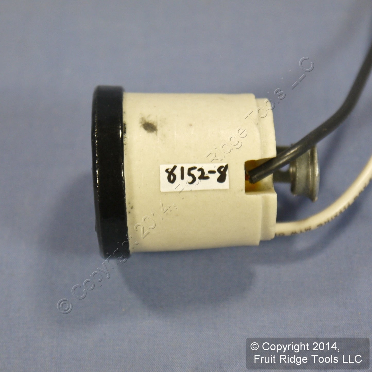 Leviton Porcelain Light Socket Flanged Lamp Holder Medium Base Keyless 8152-8