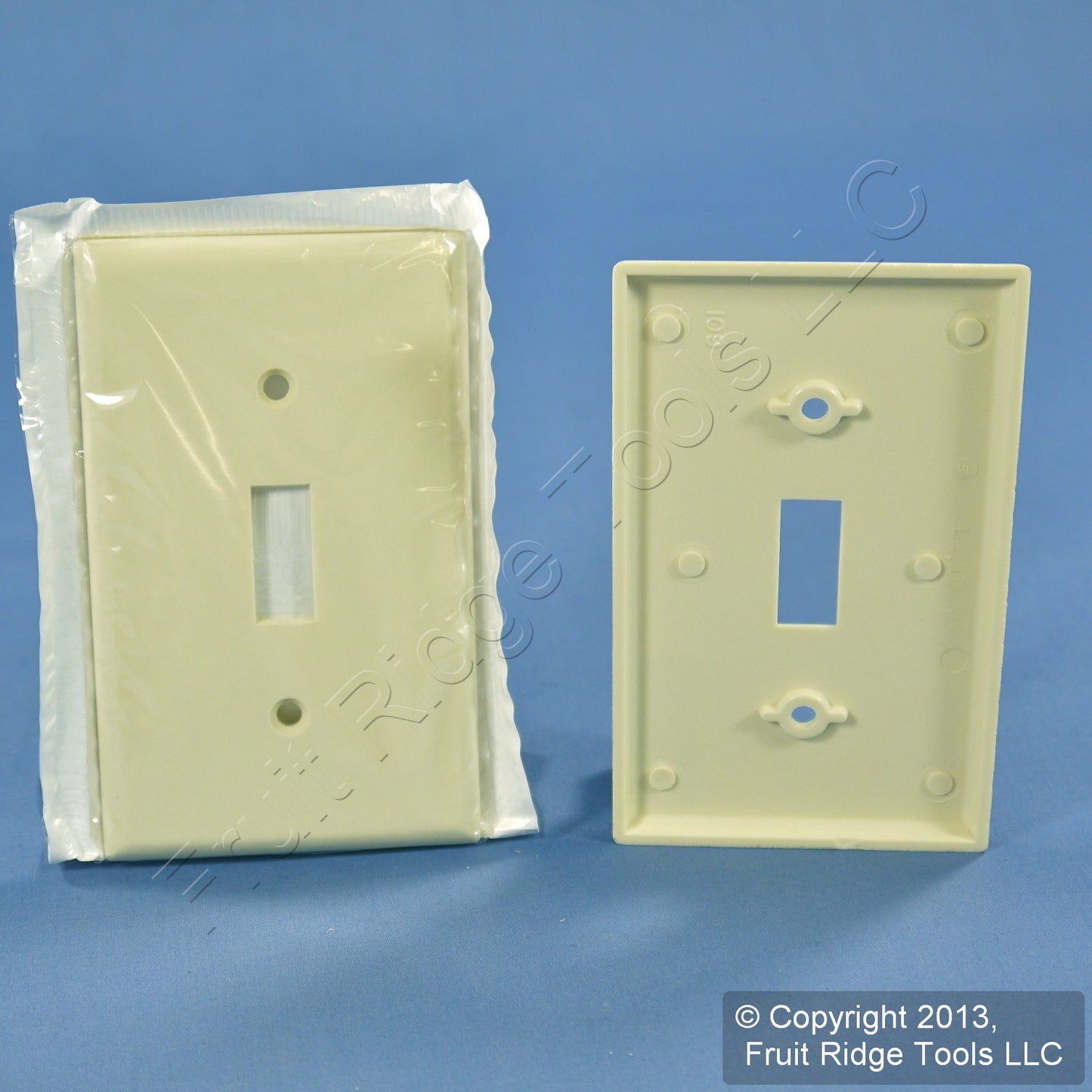 Leviton 82001 Almond 1-Gang Toggle Plastic Standard Wallplate Covers 25-pack