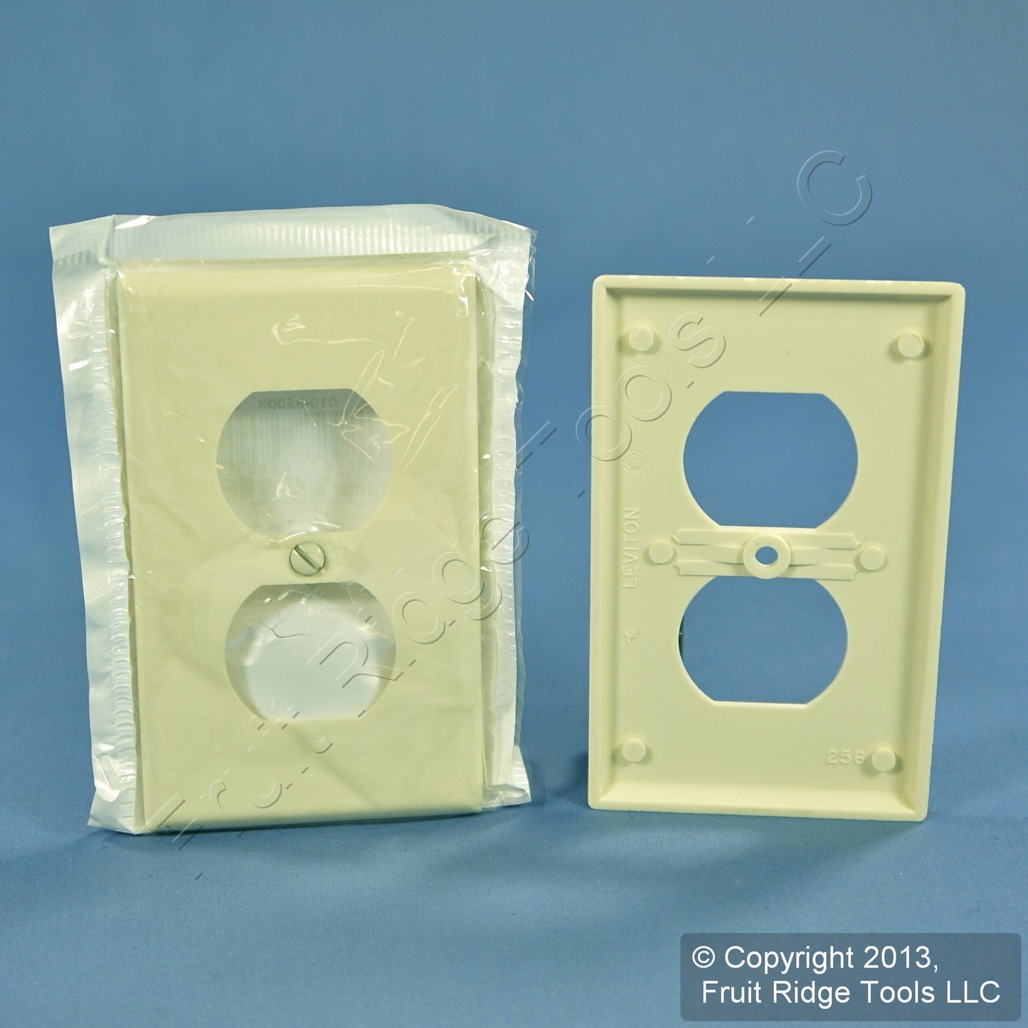 Leviton 82003 Almond 1-Gang Duplex Outlet Plastic Standard Wallplate Cover 20pcs
