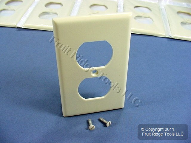 Leviton 82003 Almond 1-Gang Duplex Outlet Plastic Standard Wallplate Cover 25pcs