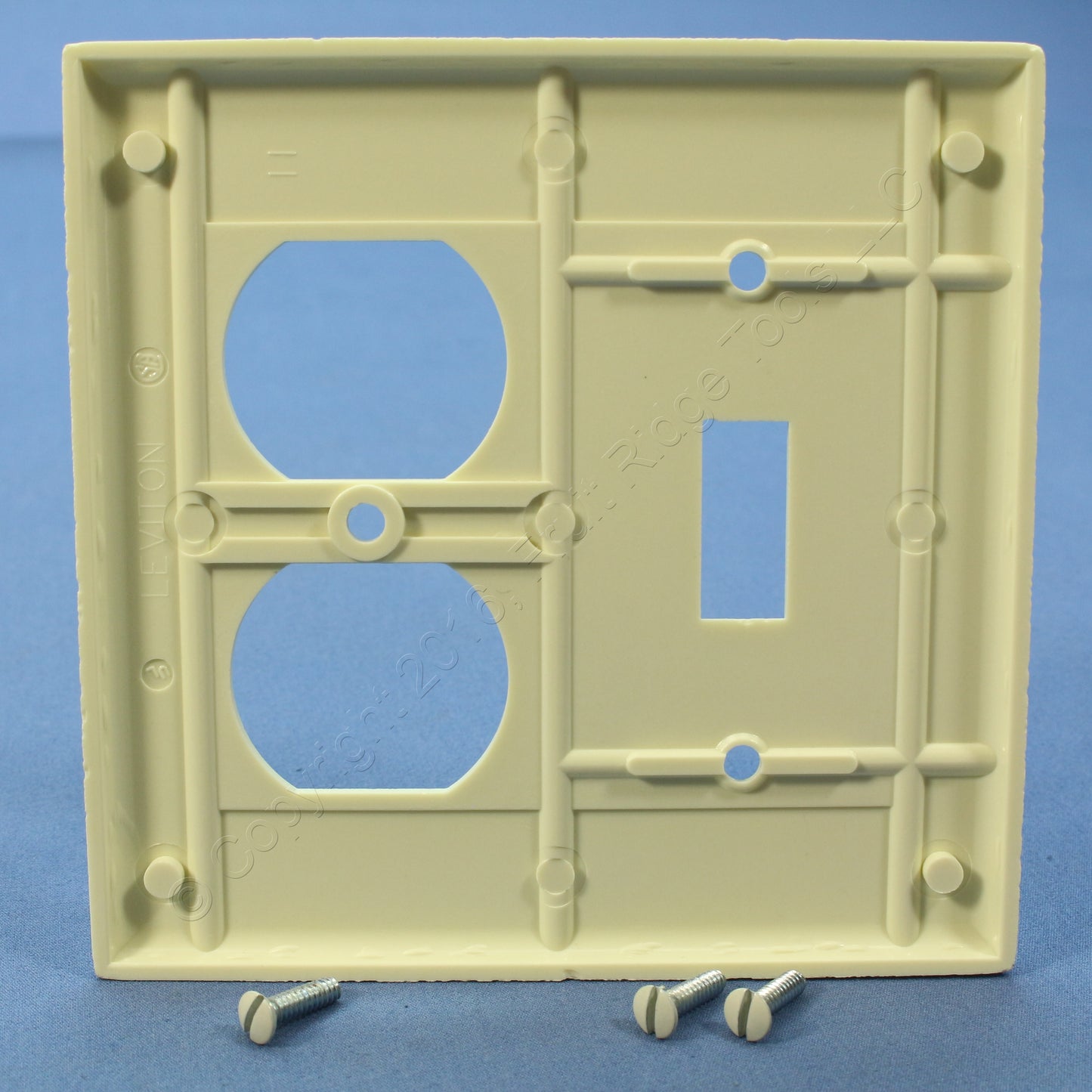 Leviton 82005 Almond 2-Gang Toggle Duplex Plastic Standard Wallplate Cover 25pcs
