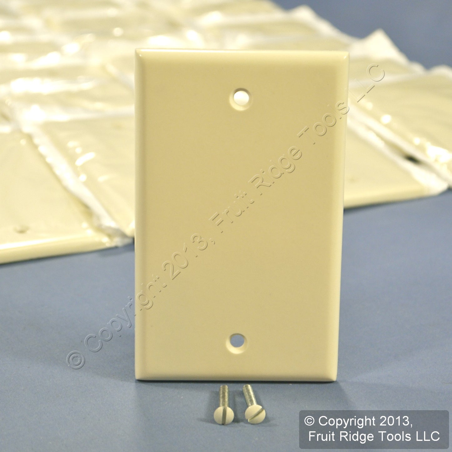 Leviton 82014 Almond 1-Gang Blank Standard Wallplate Covers 100pcs Box Mount