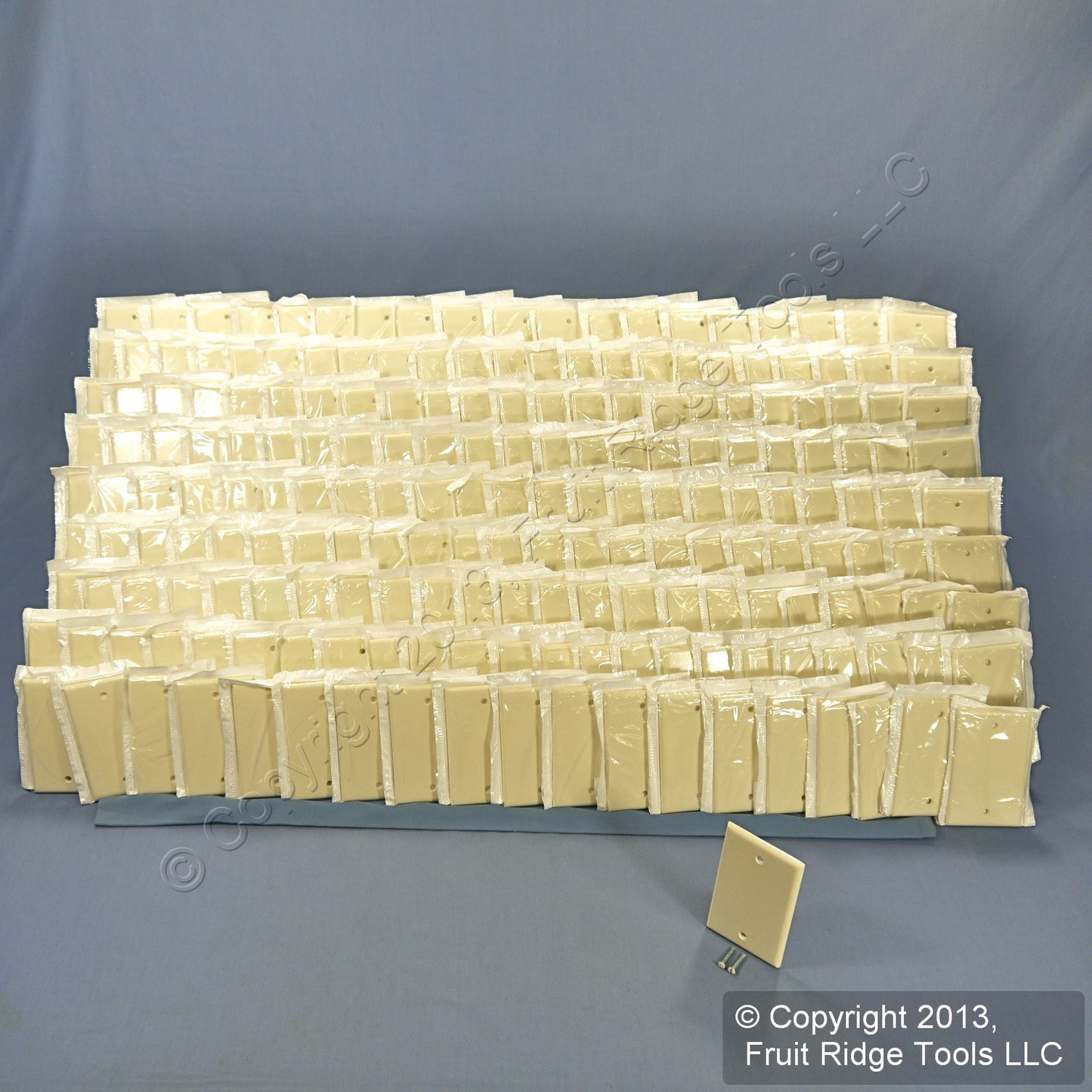 Leviton 82014 1-Gang Almond Blank Cover Thermoset Wallplates Box Mount 200-Pack
