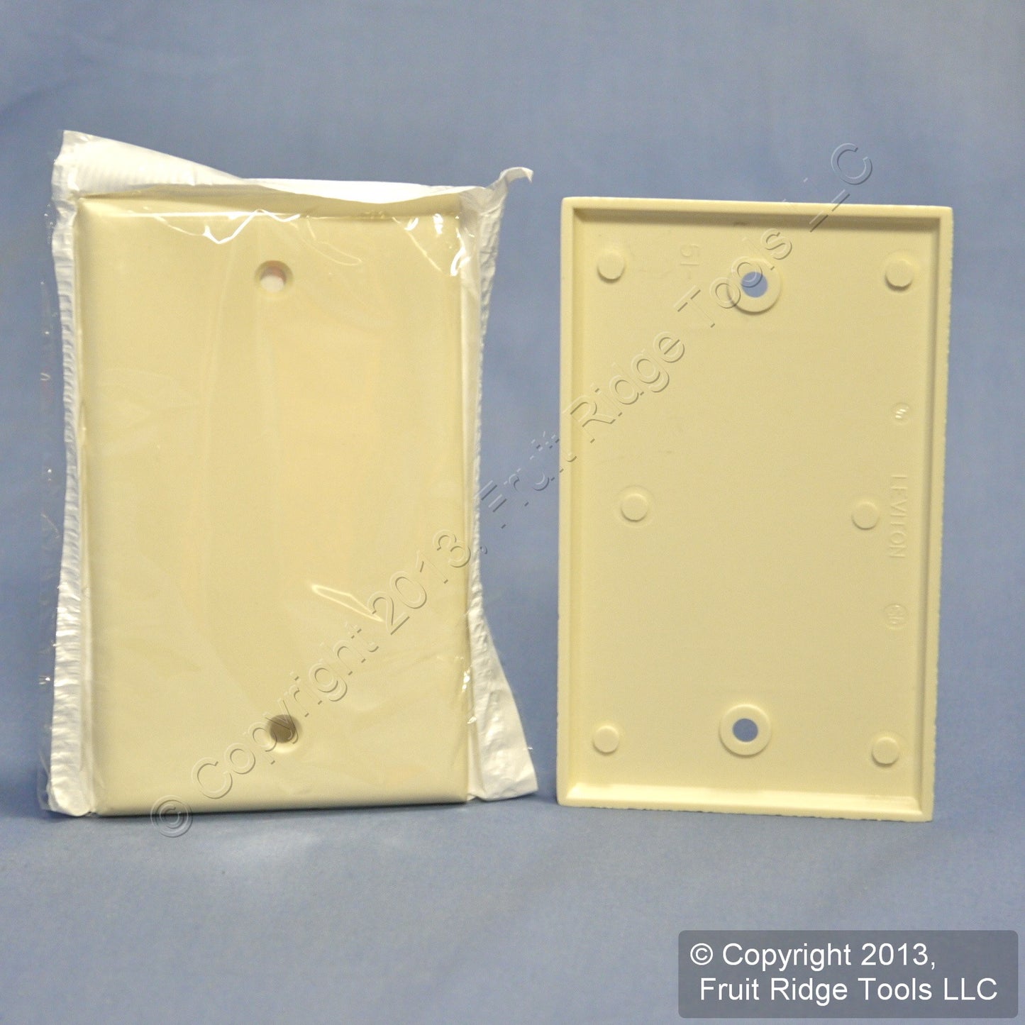 Leviton 82014 1-Gang Almond Blank Cover Thermoset Wallplates Box Mount 200-Pack