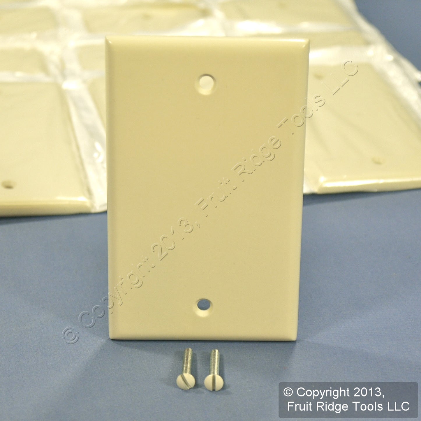 Leviton 82014 Almond 1-Gang Blank Plastic Standard Wallplate Box Mount 50pcs