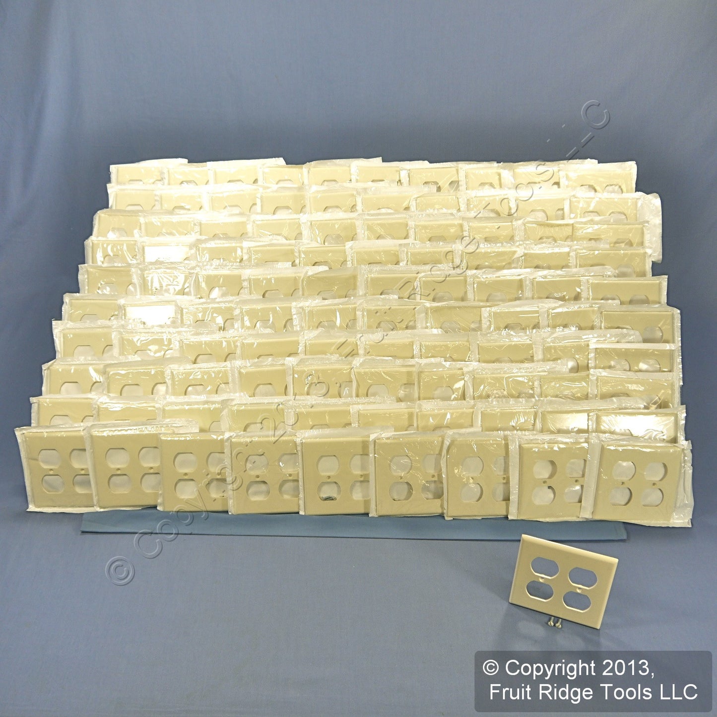 Leviton 82016 Almond 2-Gang Outlet Duplex Receptacle Thermoset Wallplates 100pcs