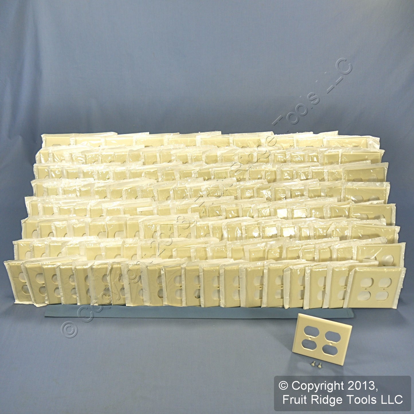 Leviton 82016 Almond 2-Gang Outlet Duplex Receptacle Thermoset Wallplates 150pcs