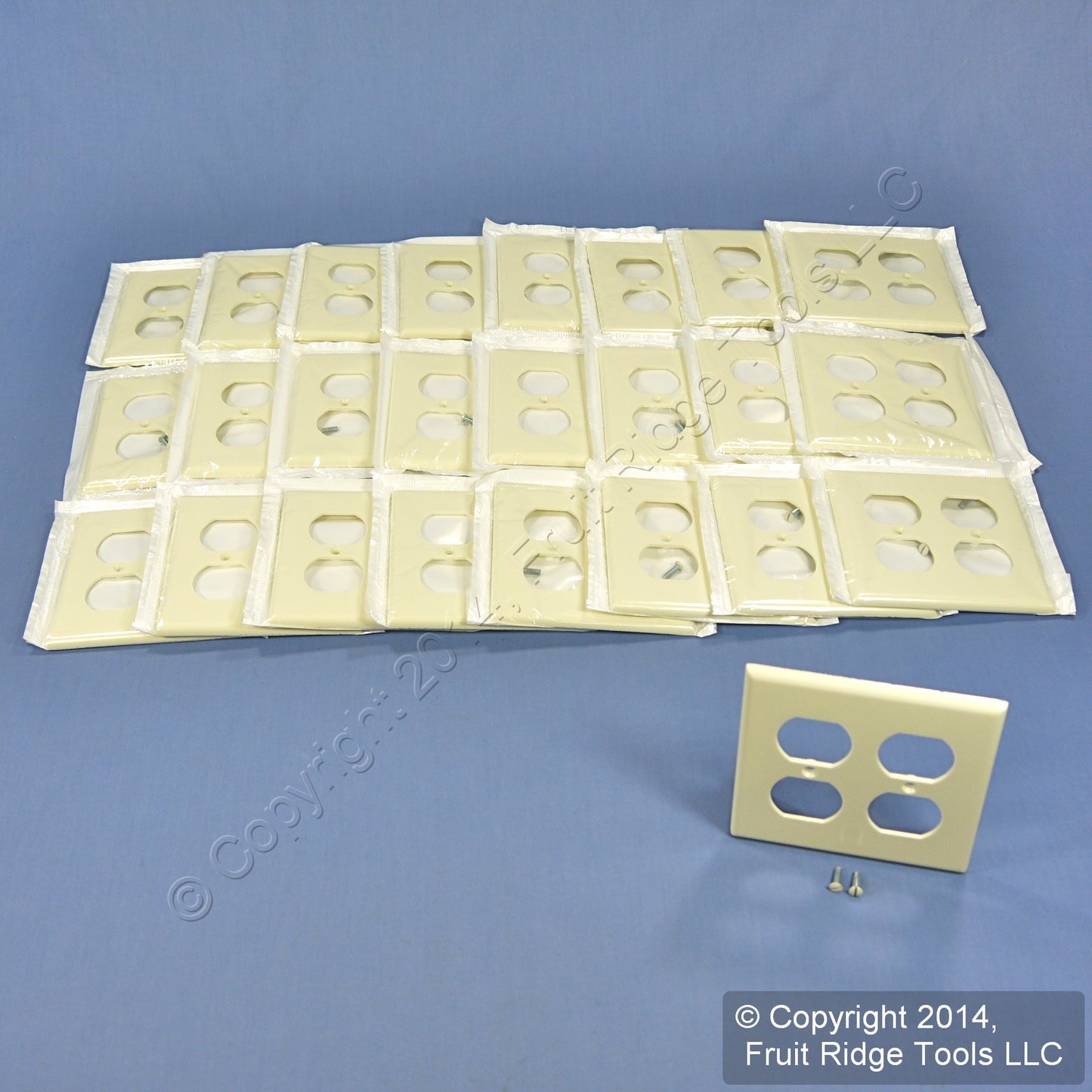 Leviton 82016 Almond 2-Gang Outlet Duplex Receptacle Thermoset Wallplates 25pcs