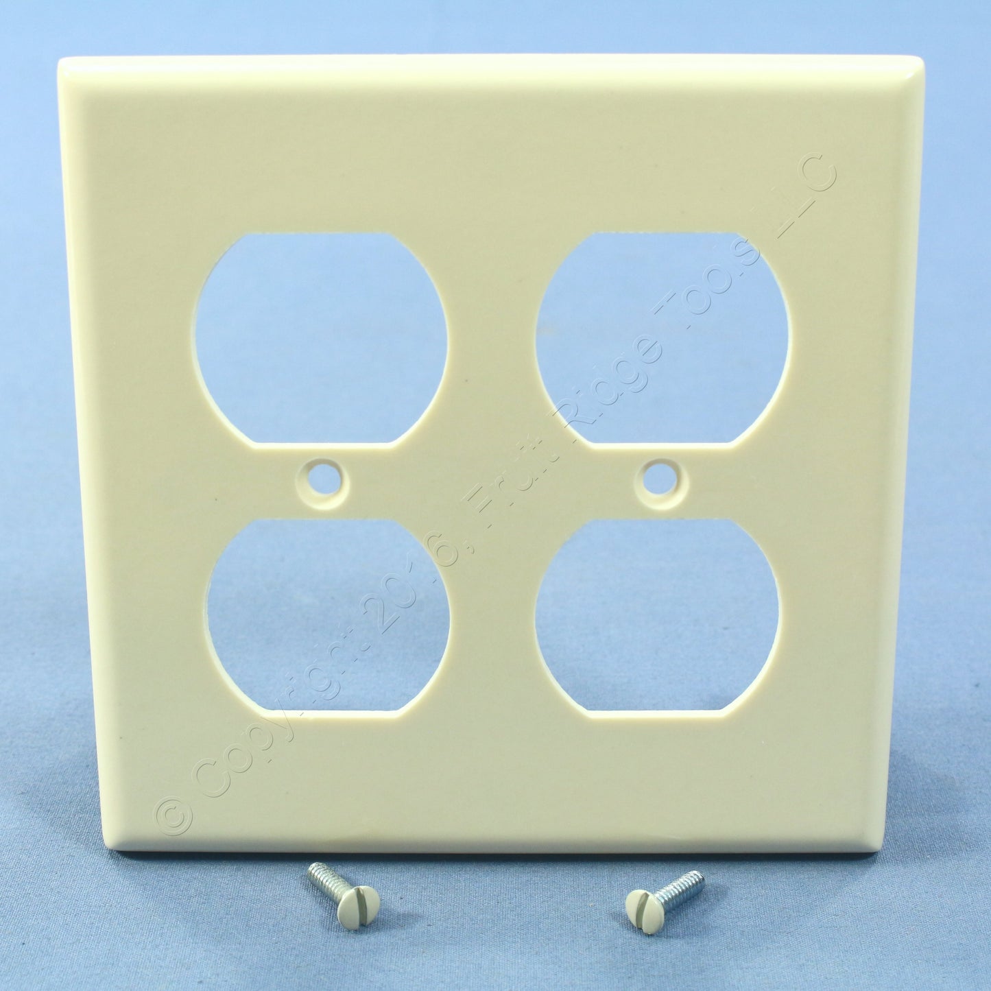 Leviton 82016 Almond 2-Gang Duplex Outlet Plastic Standard Wallplate Cover 30pcs