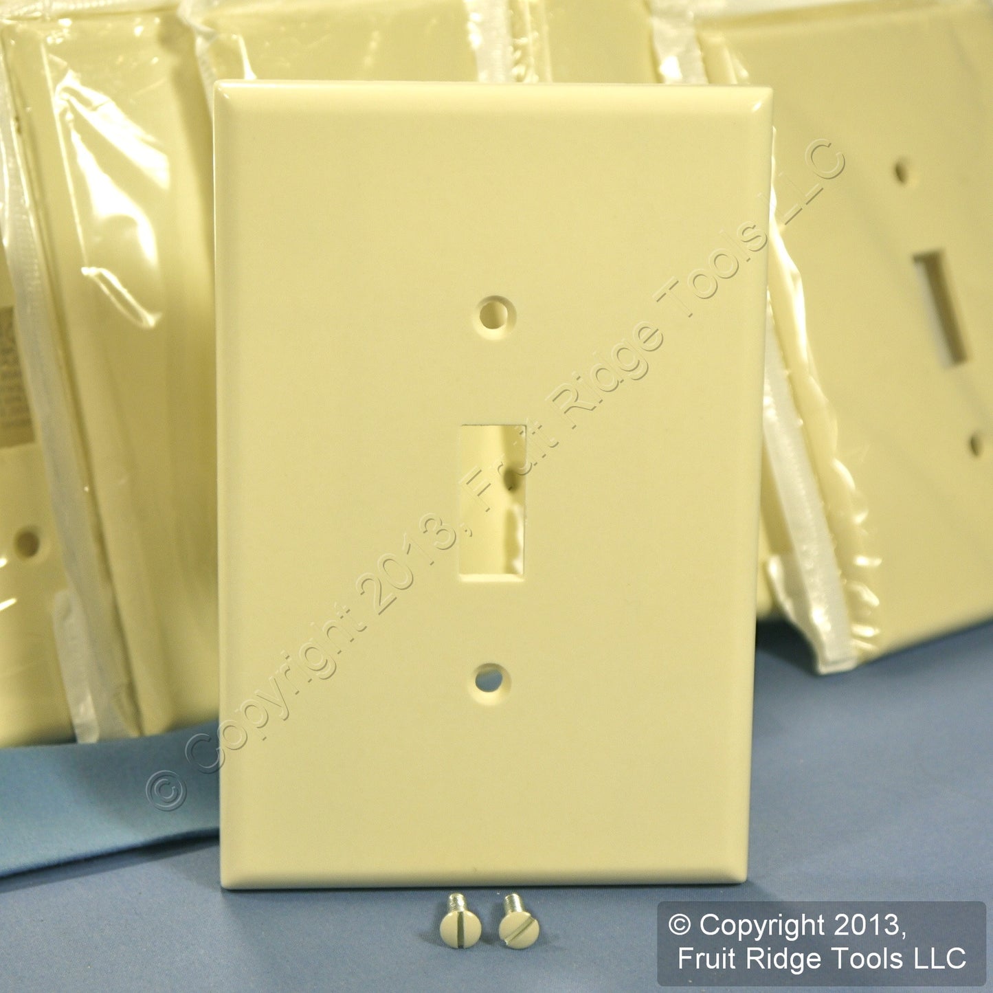 Leviton 82101-A Almond 1-Gang Toggle Plastic Oversize Wallplate Cover 100-pack