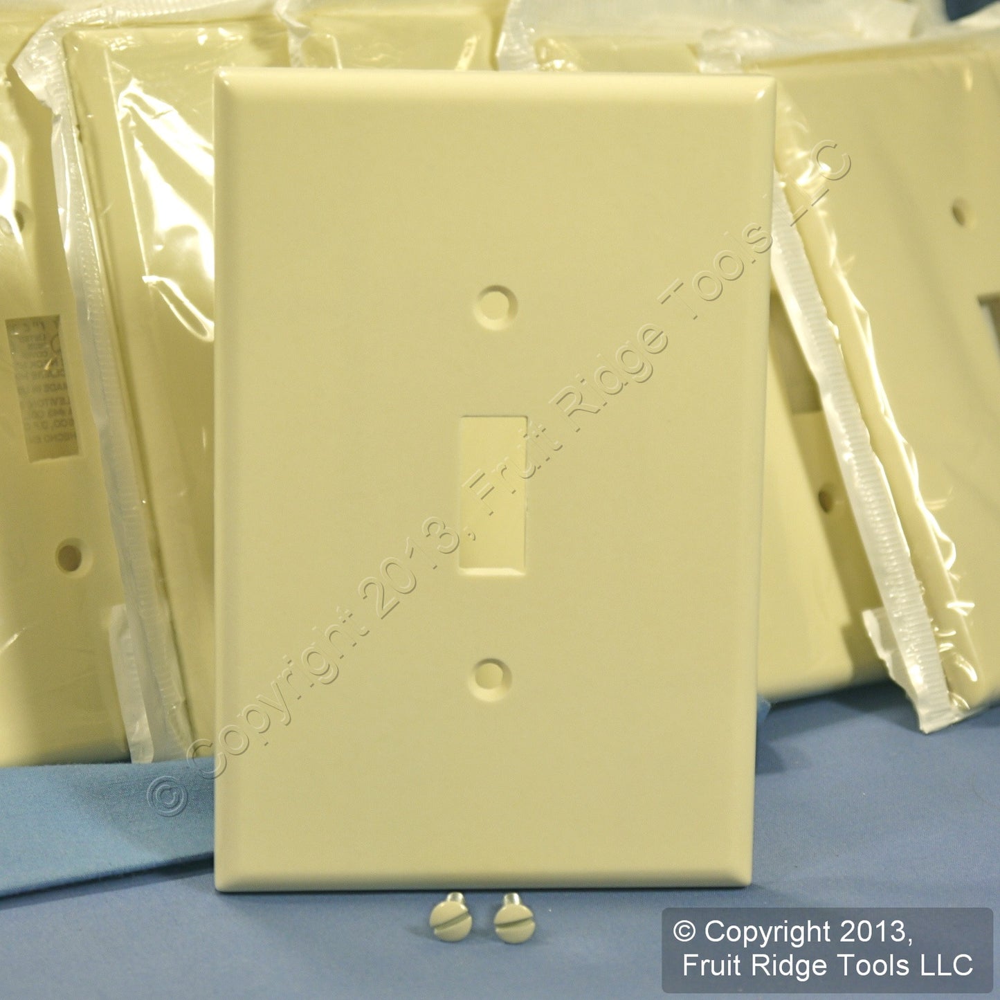 Leviton 82101-A Almond Residential Toggle Oversize Switch Cover Wallplate 200pcs