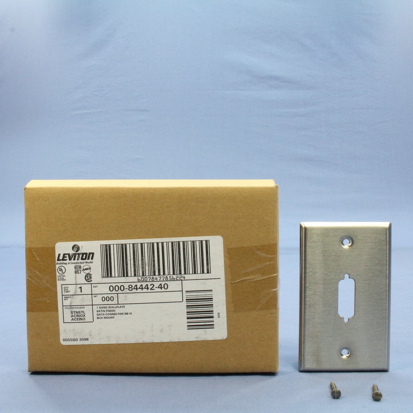 Leviton 84442-40 Non-Mag Stainless Steel Wallplate For DB15 Data Jack Connector