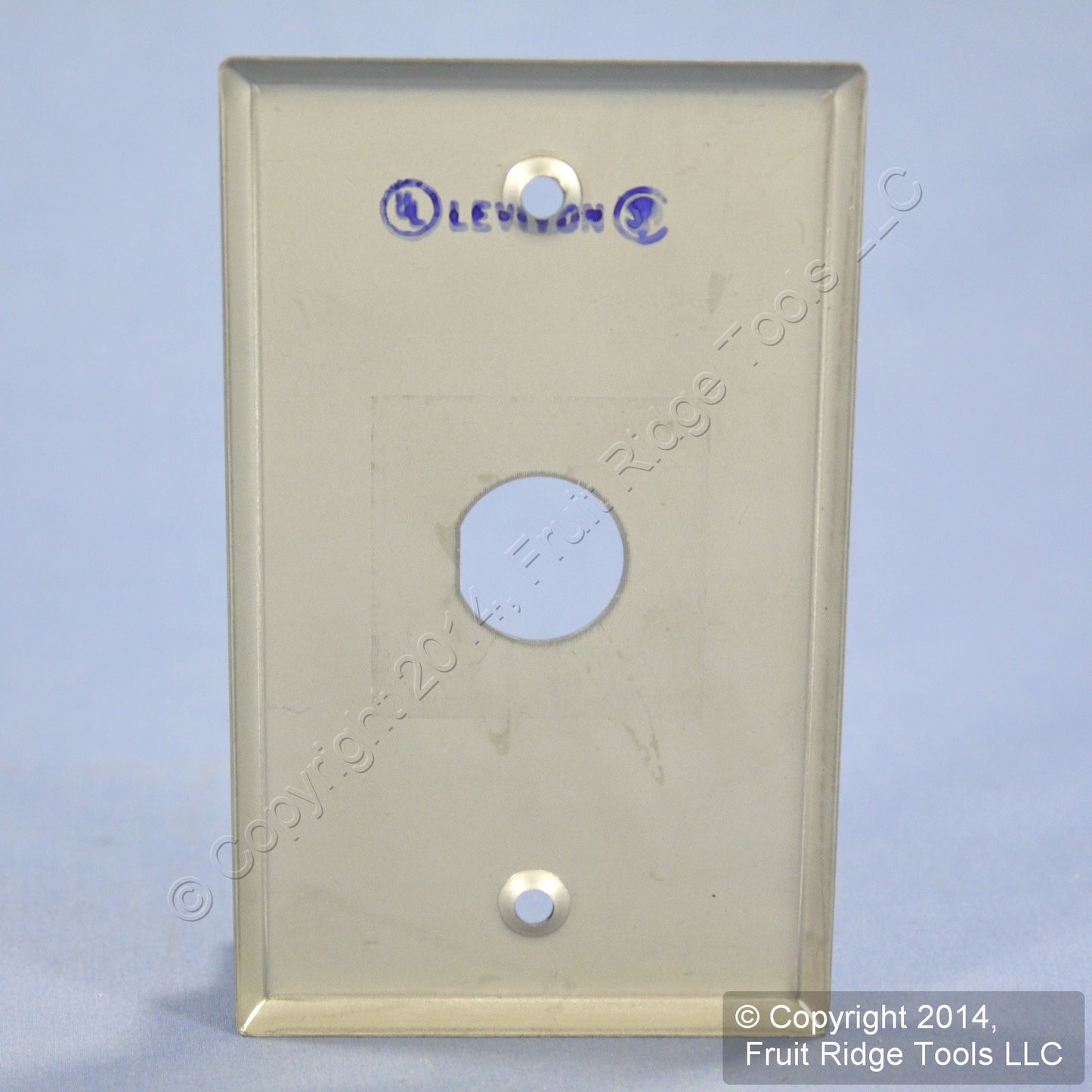 Leviton Non-Magnetic Stainless Steel Wallplate BNC Twinax D Connector 84445-40