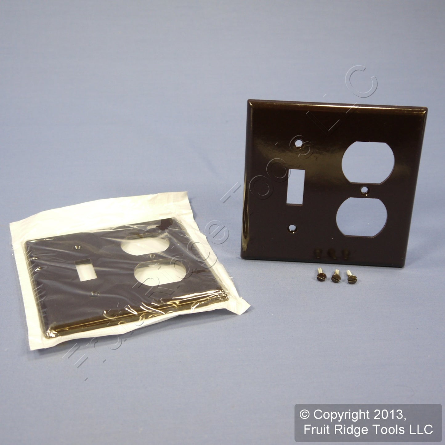 Leviton 85005 Brown 2-Gang Toggle Duplex Plastic Standard Wallplate Cover 2-pack
