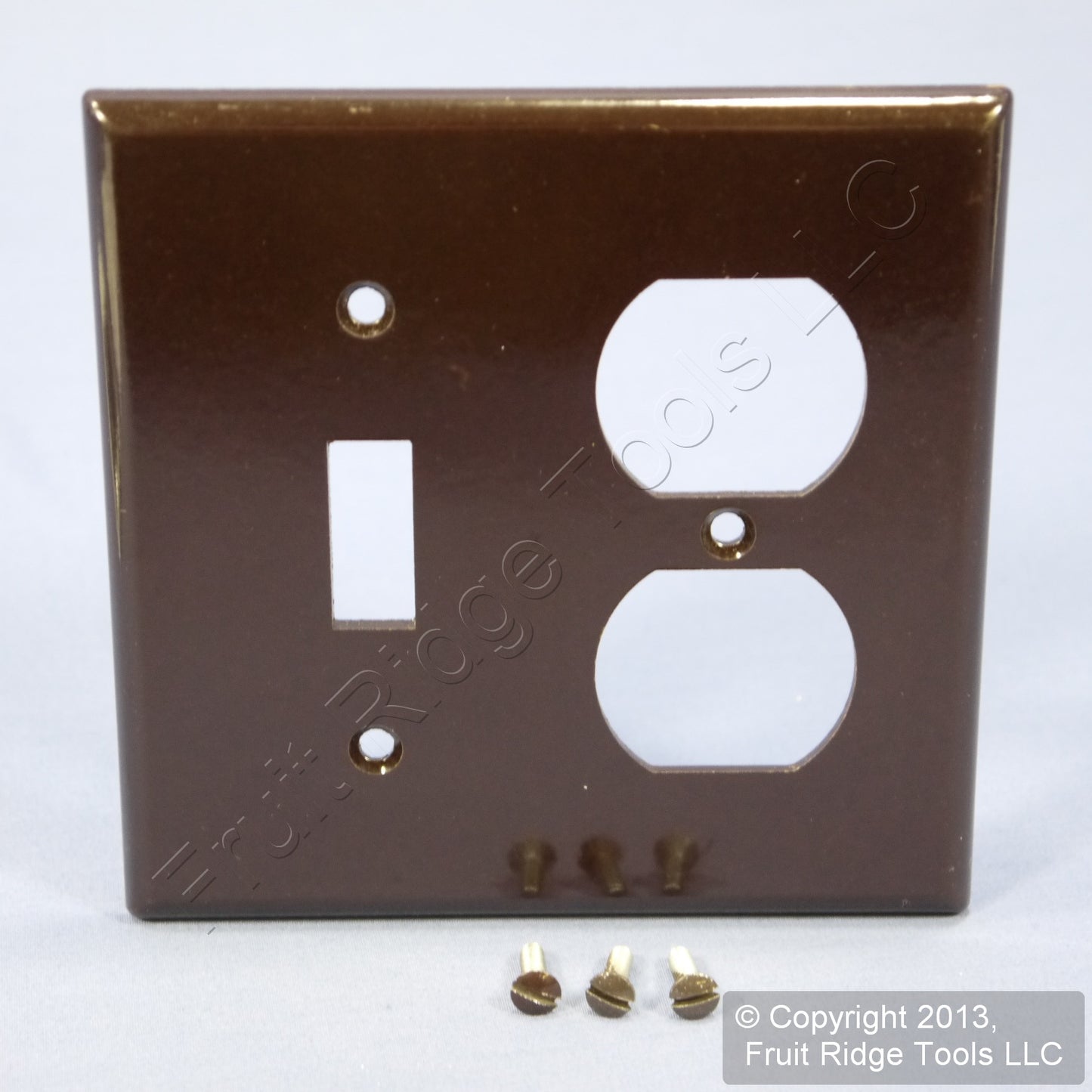 Leviton 85005 Brown 2-Gang Standard Toggle Switch Duplex Outlet Wallplate Cover