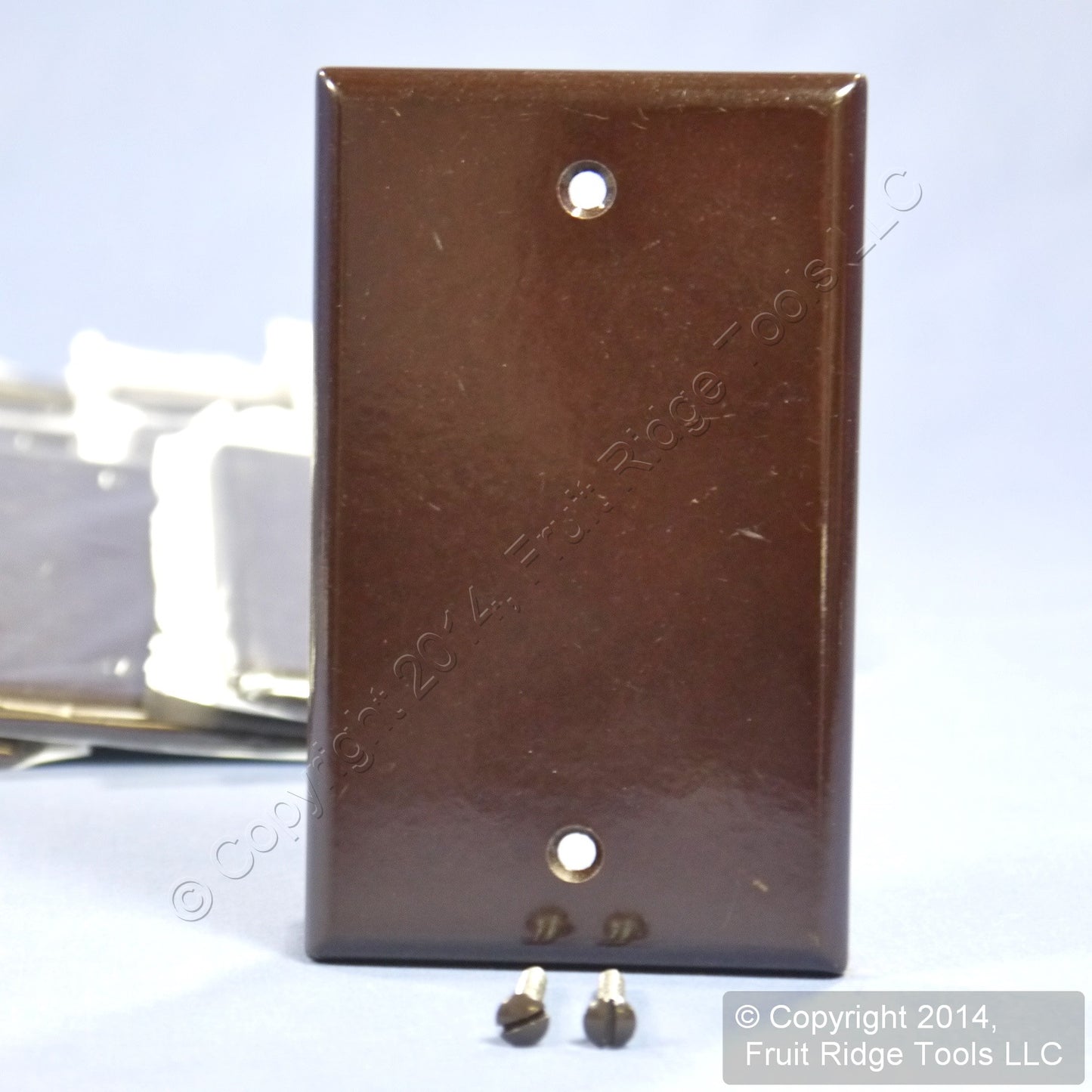 Leviton 85014 Brown 1-Gang Blank Plastic Standard Wallplate Cover Box Mount 50pc