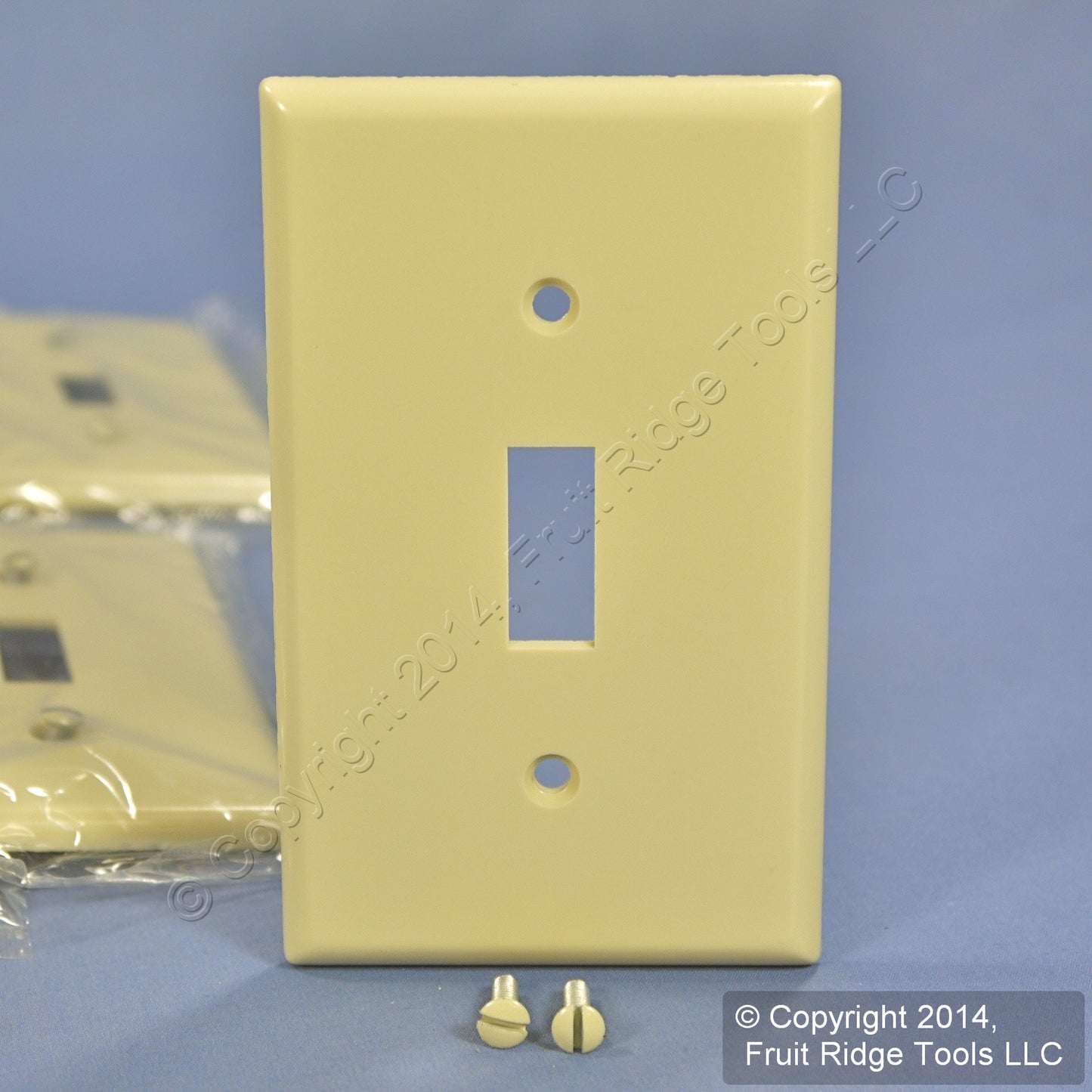 Leviton 86001 Ivory 1-Gang Toggle Switch Plastic Standard Wallplate Covers 10pcs