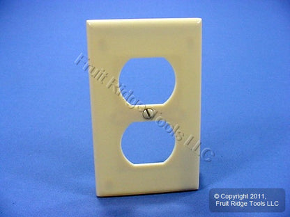 Leviton 86003 Ivory 1-Gang Duplex Outlet Plastic Standard Wallplate Cover 200pcs