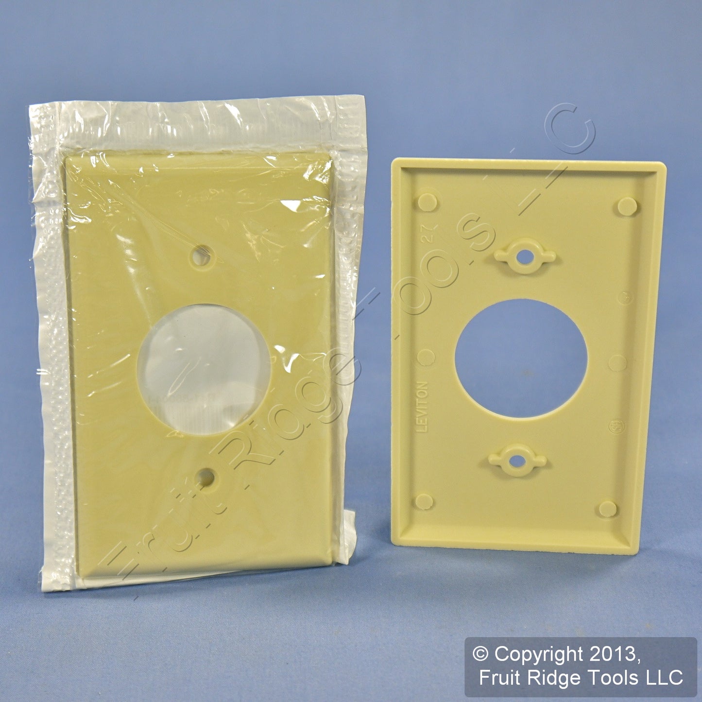 Leviton 86004 Ivory 1-Gang 1.406" Outlet Plastic Standard Wallplate Cover 150pc
