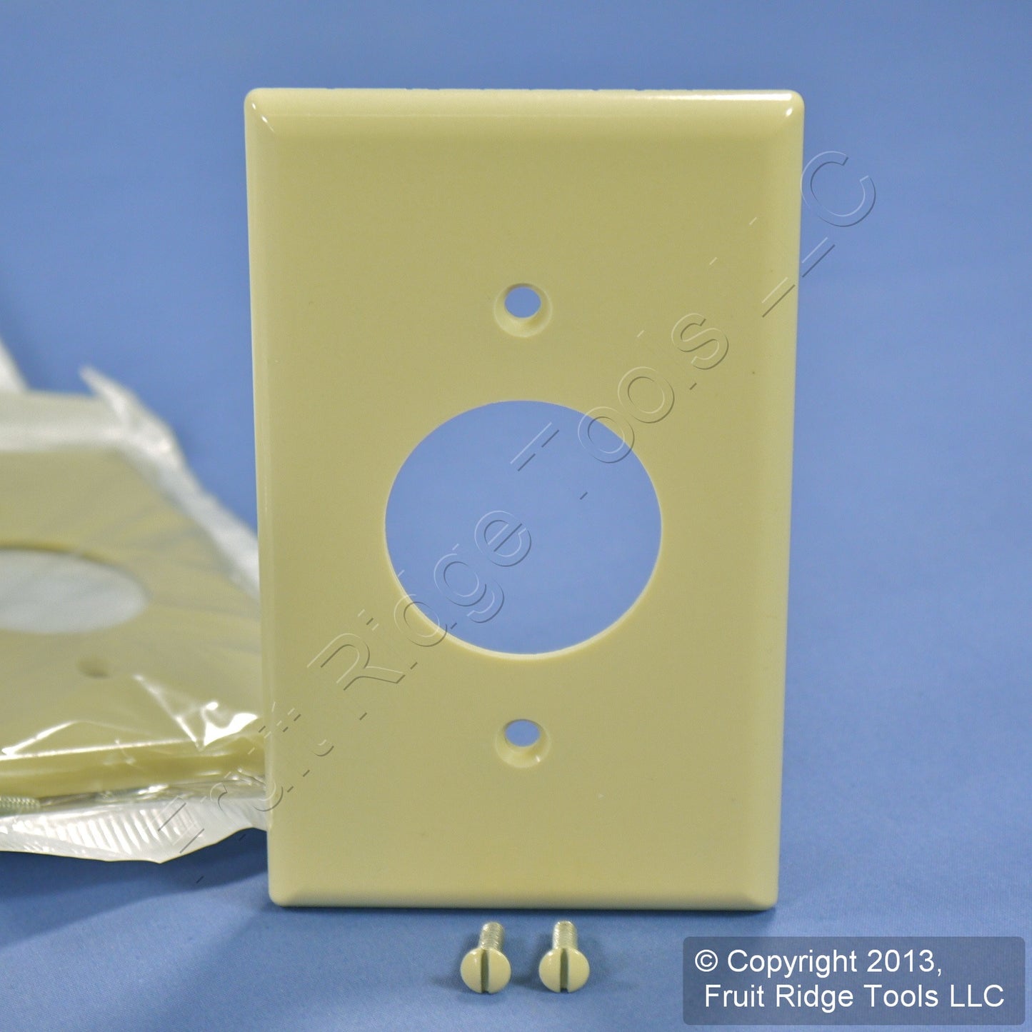 Leviton 86004 Ivory 1-Gang 1.406" Outlet Plastic Standard Wallplate Cover 15pcs