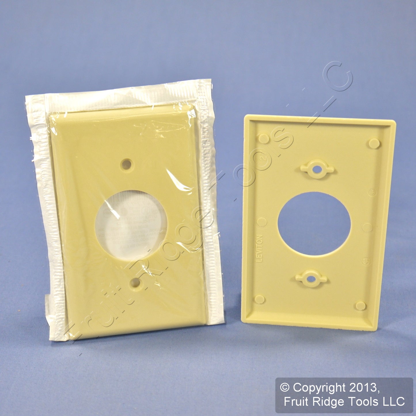 Leviton 86004 Ivory 1-Gang 1.406in. Outlet Plastic Standard Wallplate Cover 4pcs