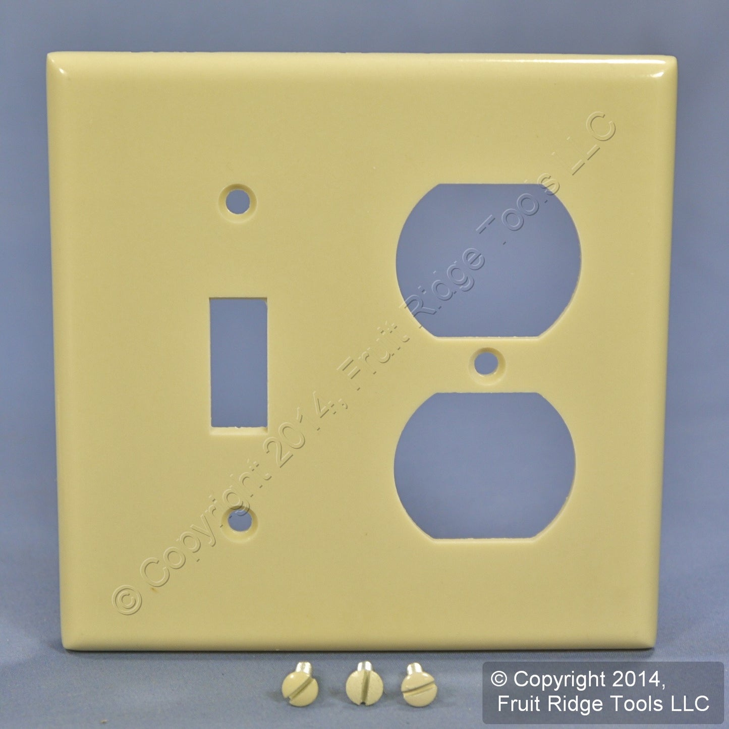 Leviton 86005 Ivory 2-Gang Toggle Duplex Plastic Standard Wallplate Cover 2-pack